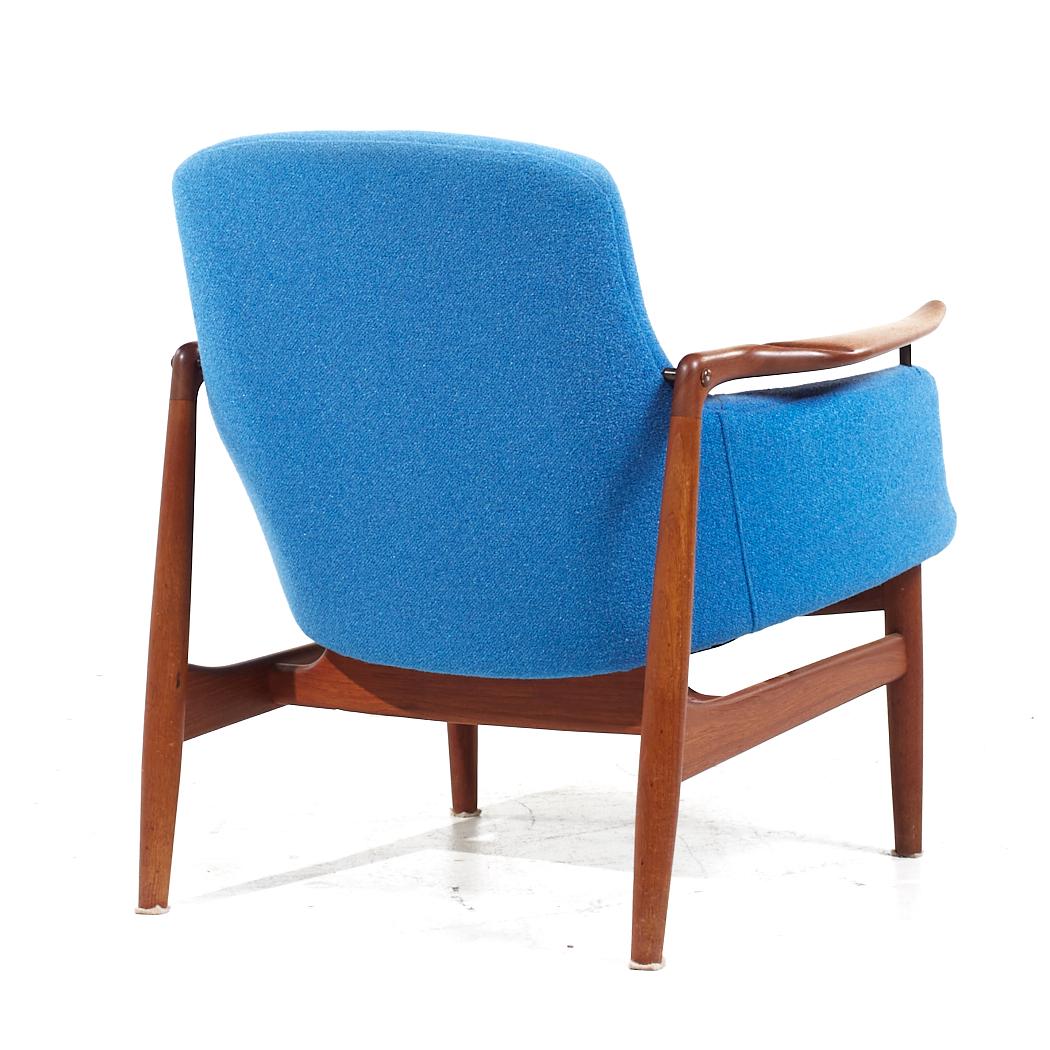 Tissu d'ameublement Paire de chaises bleues Finn Juhl pour Niels Vodder NV-53 en vente