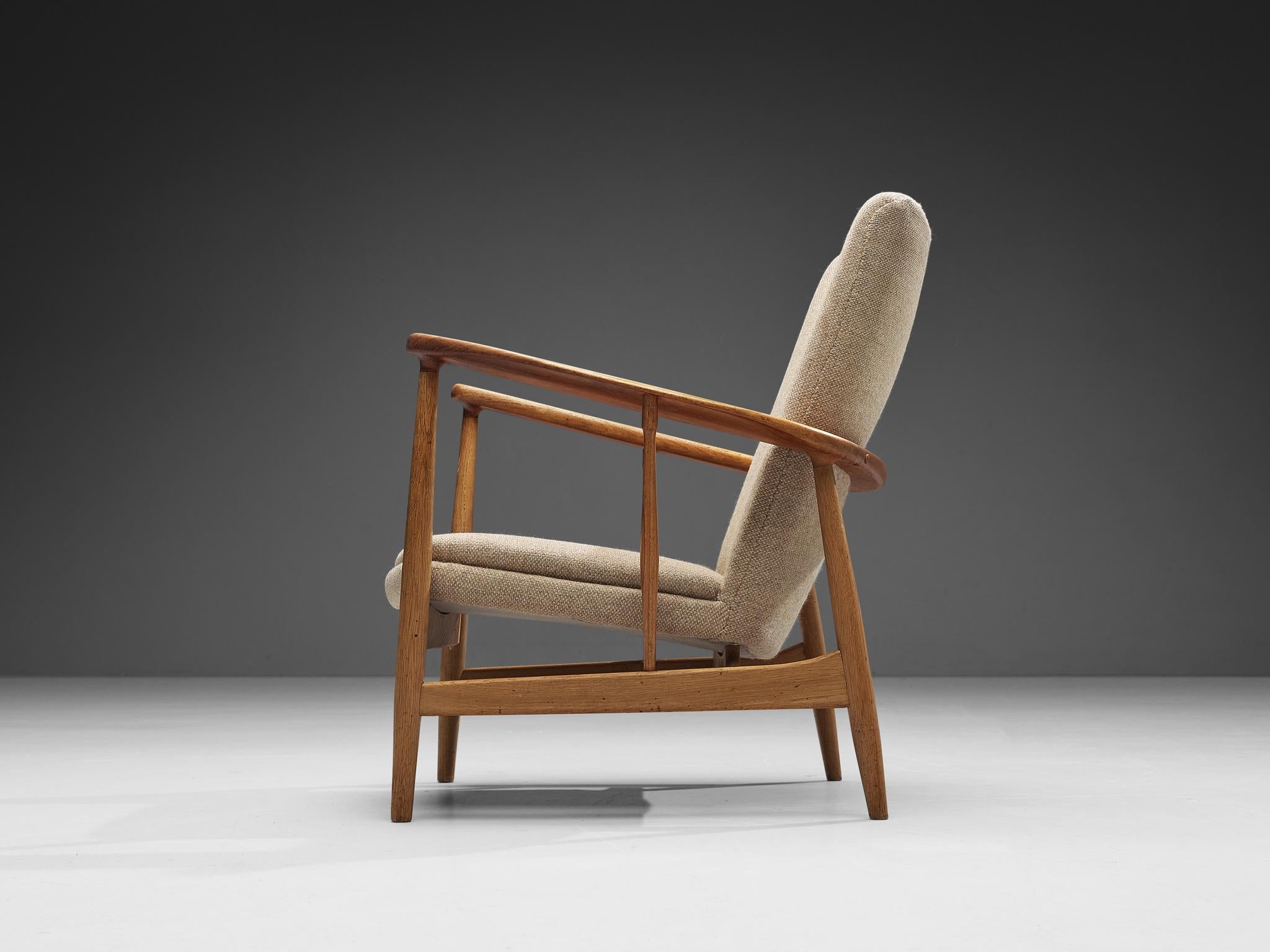 Finn Juhl for Søren Willadsen Easy Chair in Oak and Wool In Good Condition In Waalwijk, NL