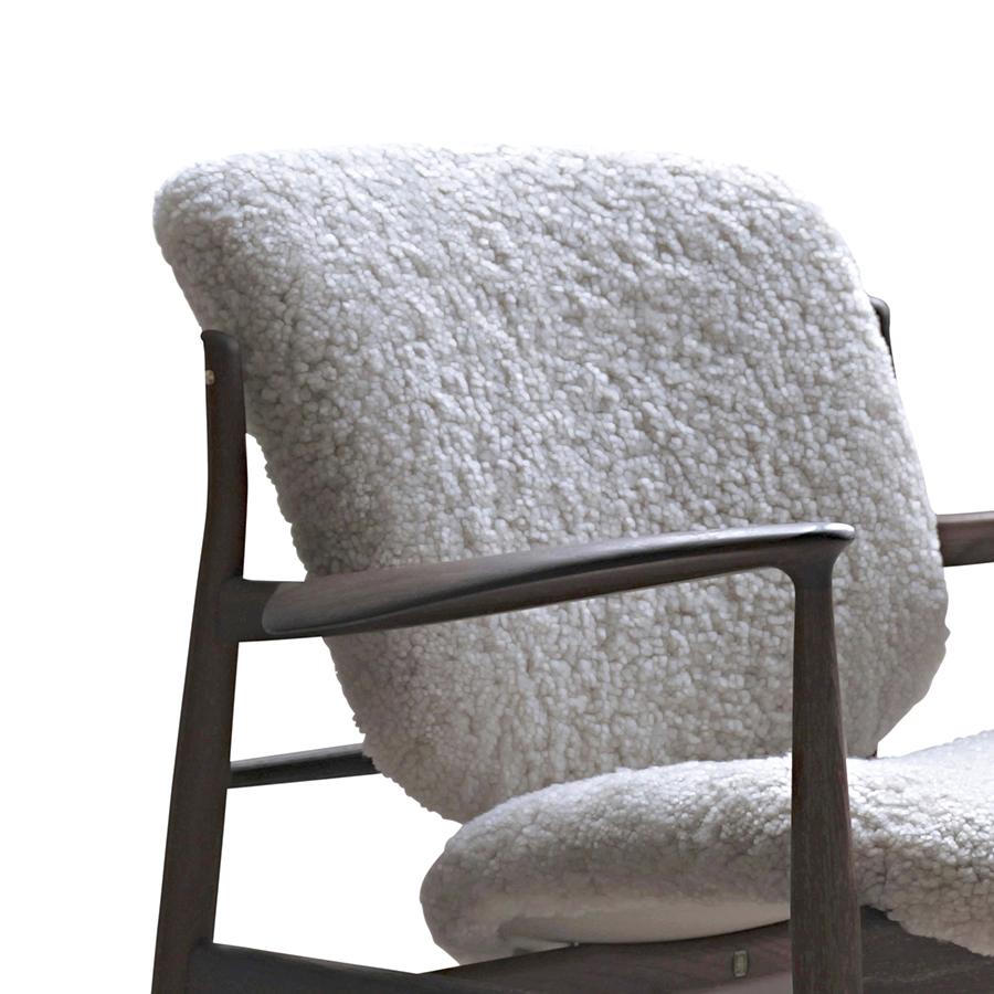 Scandinavian Modern Finn Juhl France Chair in Wood and Sheepskin Upholstery 