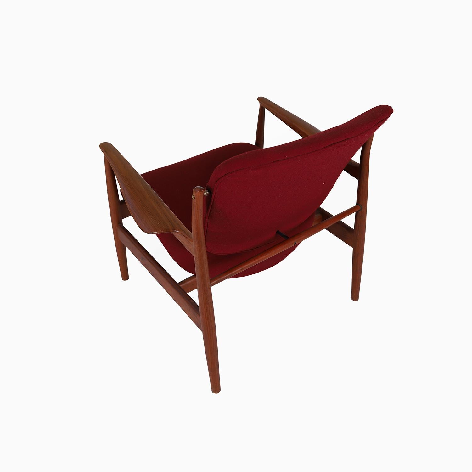 Lacquered Finn Juhl France Lounge Chair FD 136 For Sale