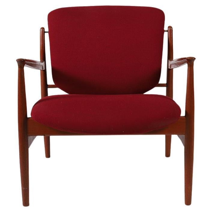 Fauteuil de salon français Finn Juhl FD 136 en vente