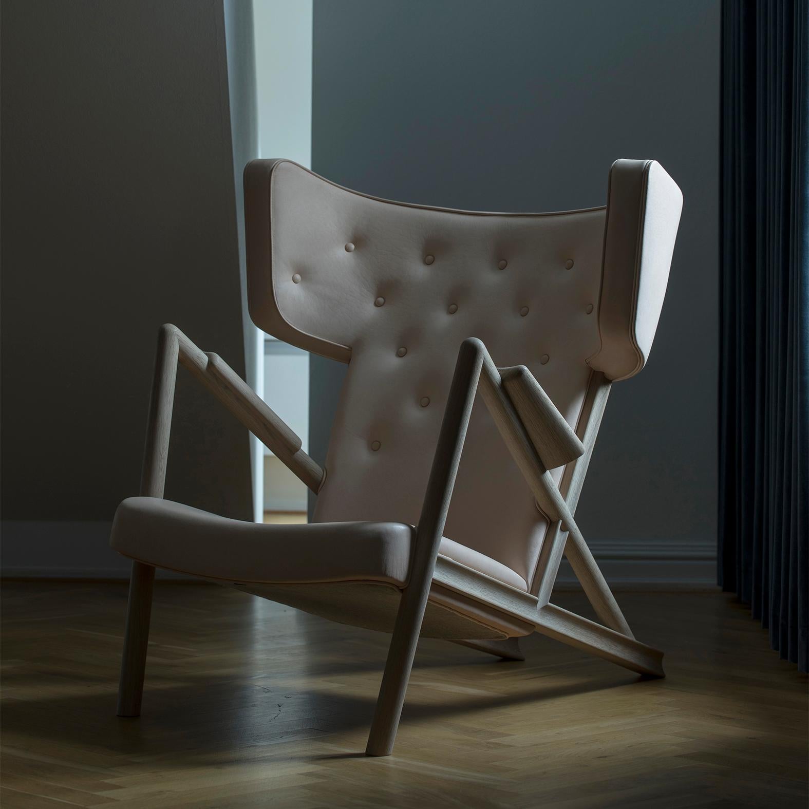 Finn Juhl Grasshopper Armchair, Wood and Leather 4