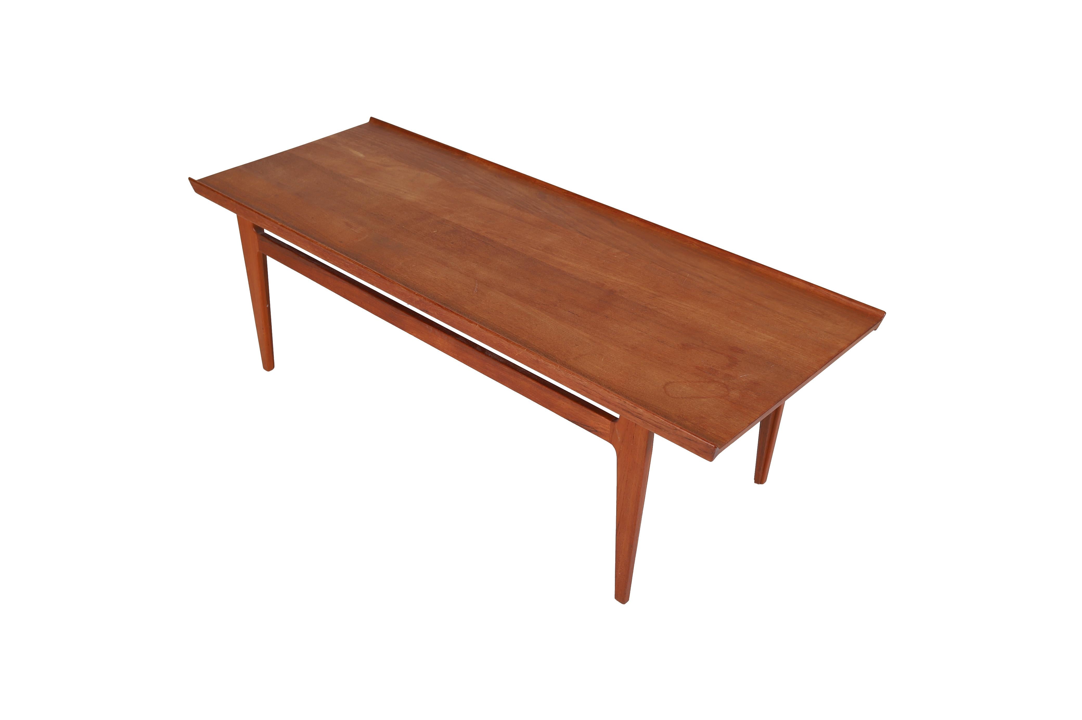Huilé Table basse Finn Juhl Japan en vente