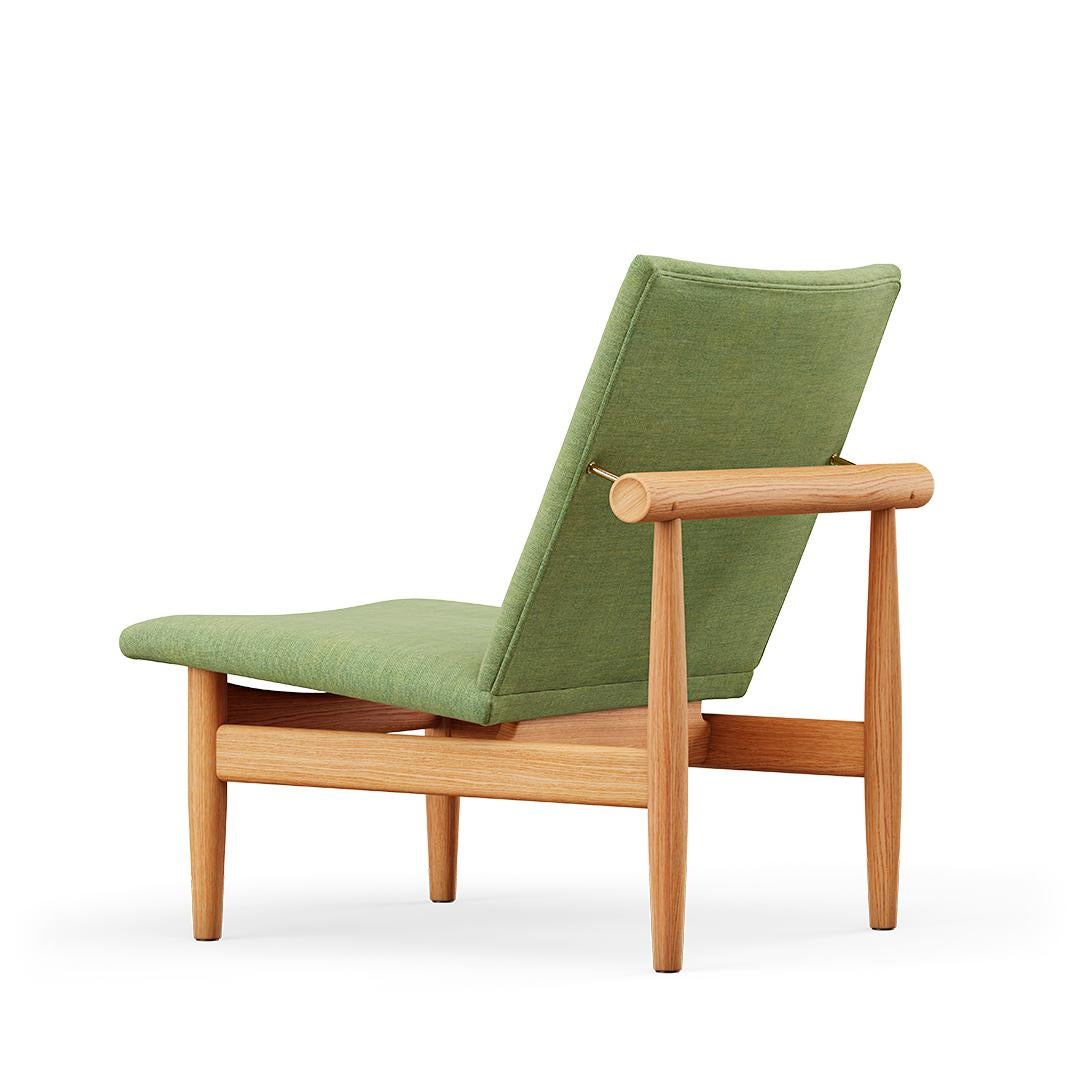 Chair designed by Finn Juhl in 1957, relaunched in 2007.
Manufactured by House of Finn Juhl in Denmark.

Finn Juhl’s partnership with the furniture manufacturer France & Son gave birth to a series of furniture well-suited for industrial