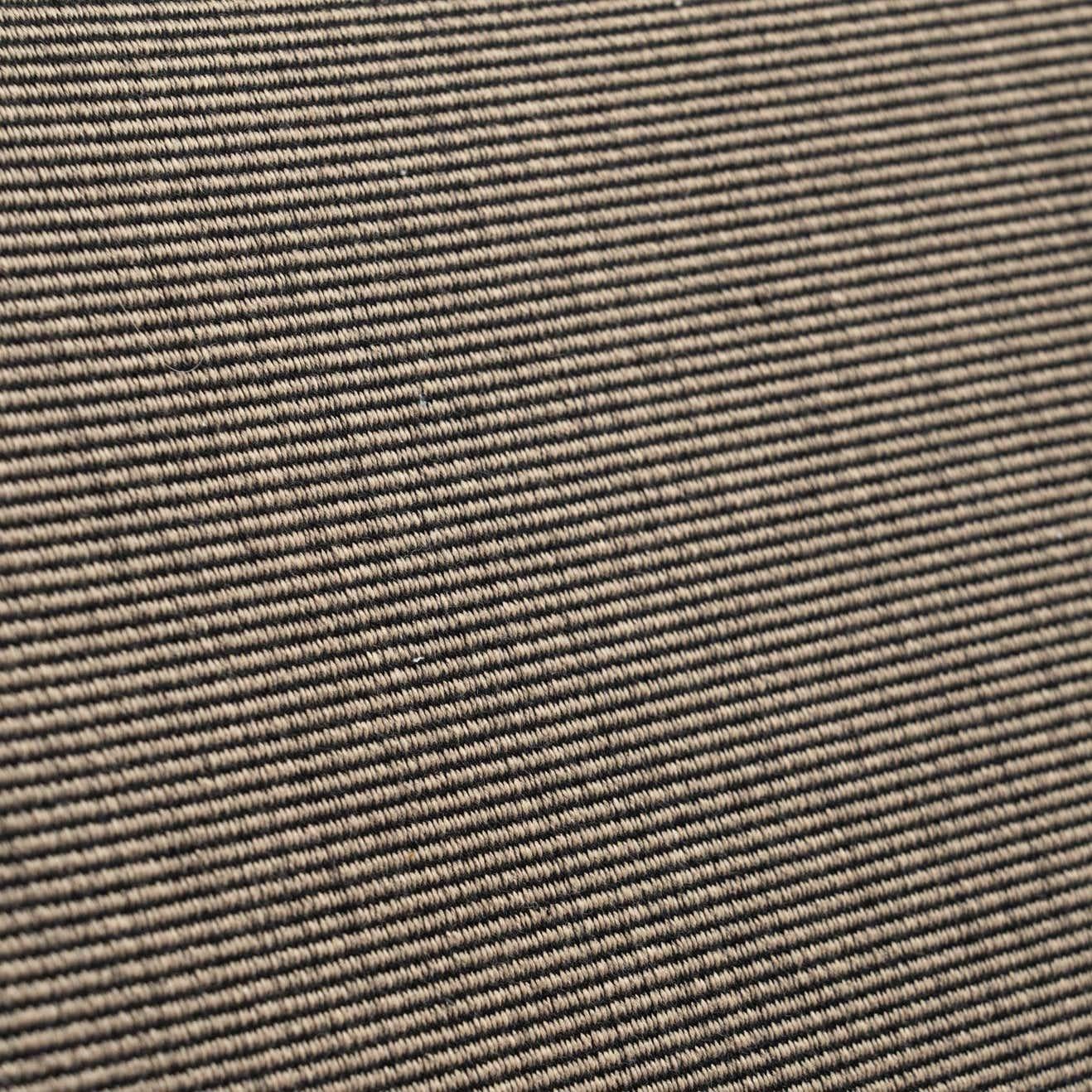 Finn Juhl Japan Series Stuhl, Wood und Raf Simons Kvadrat im Angebot 4