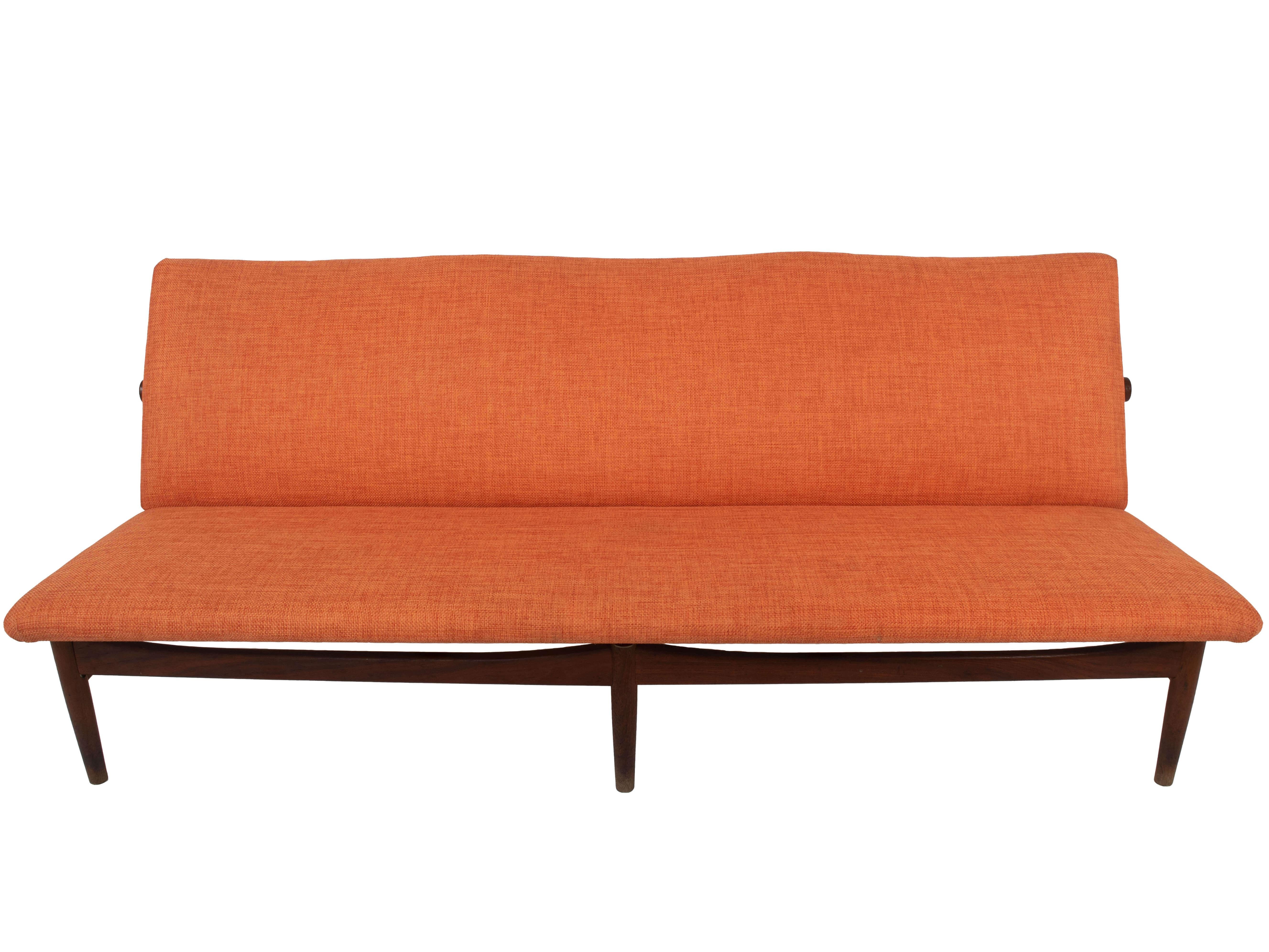 Finn Juhl Japan Sofa Modell 137 aus Teakholz für France & Son, Dänemark 1950er Jahre im Zustand „Hervorragend“ im Angebot in Hellouw, NL