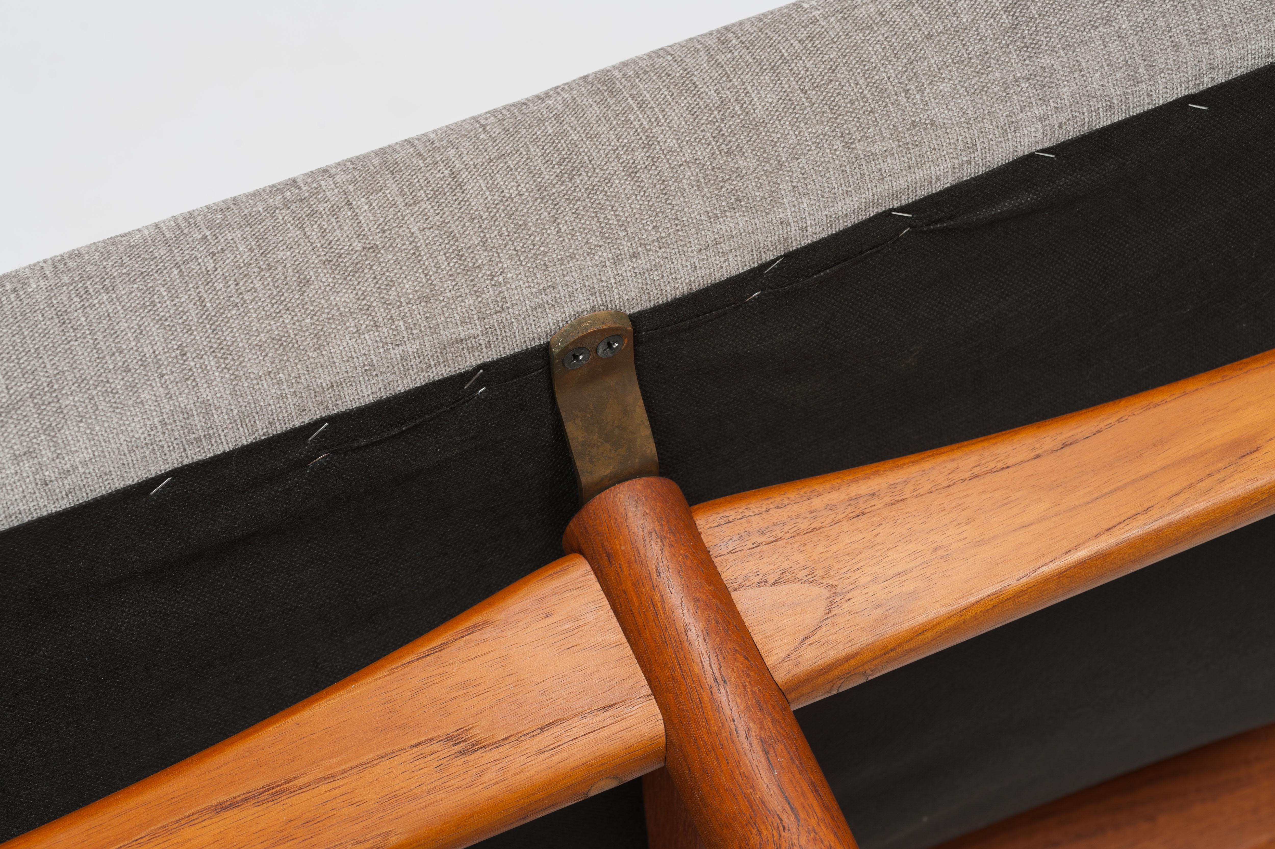Finn Juhl 'Japan' Three-Seat Sofa by France & Son, Denmark In Good Condition In Utrecht, NL