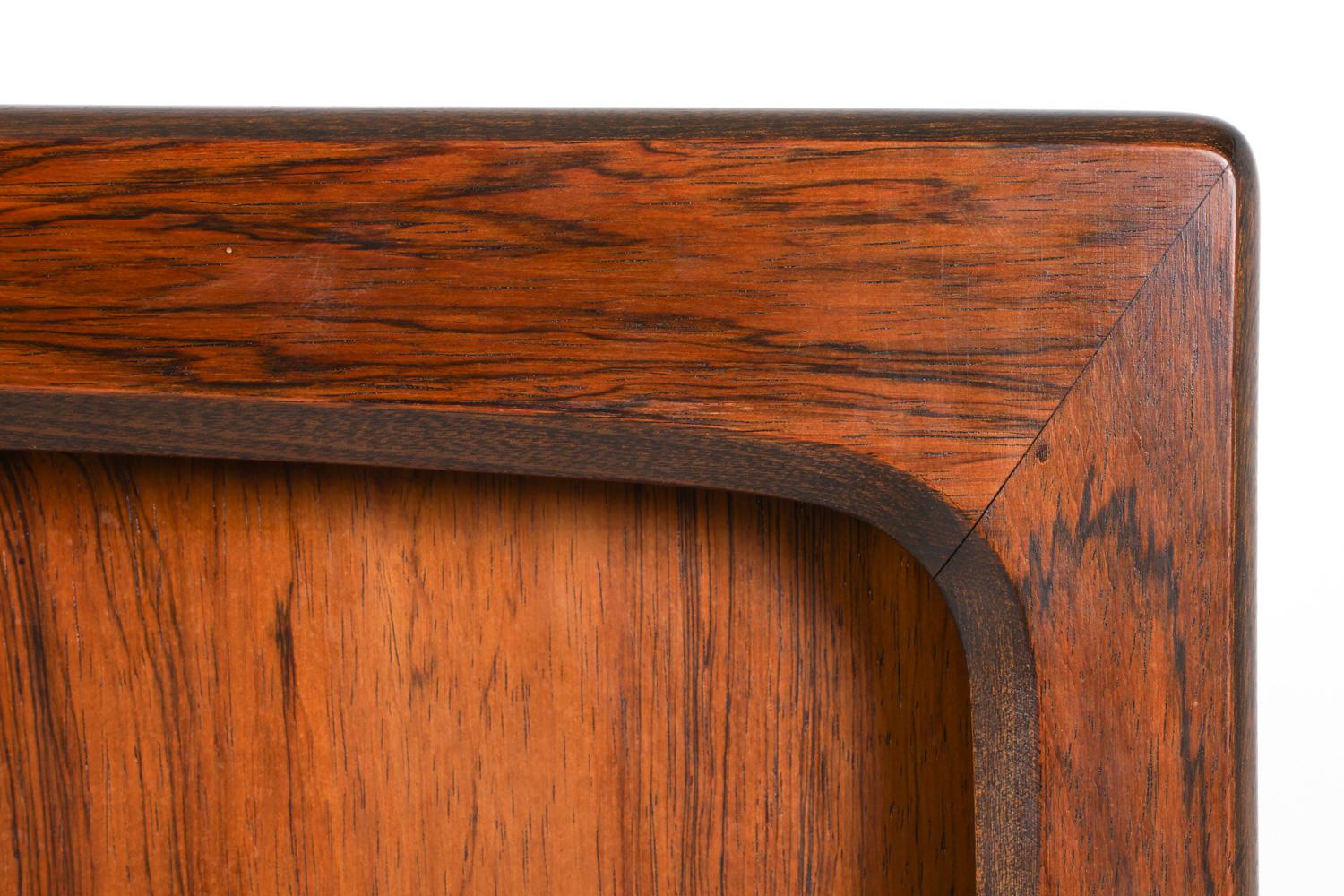 Aparador danés de palisandro estilo Finn Juhl Johannes Andersen, circa años 60 en venta 13