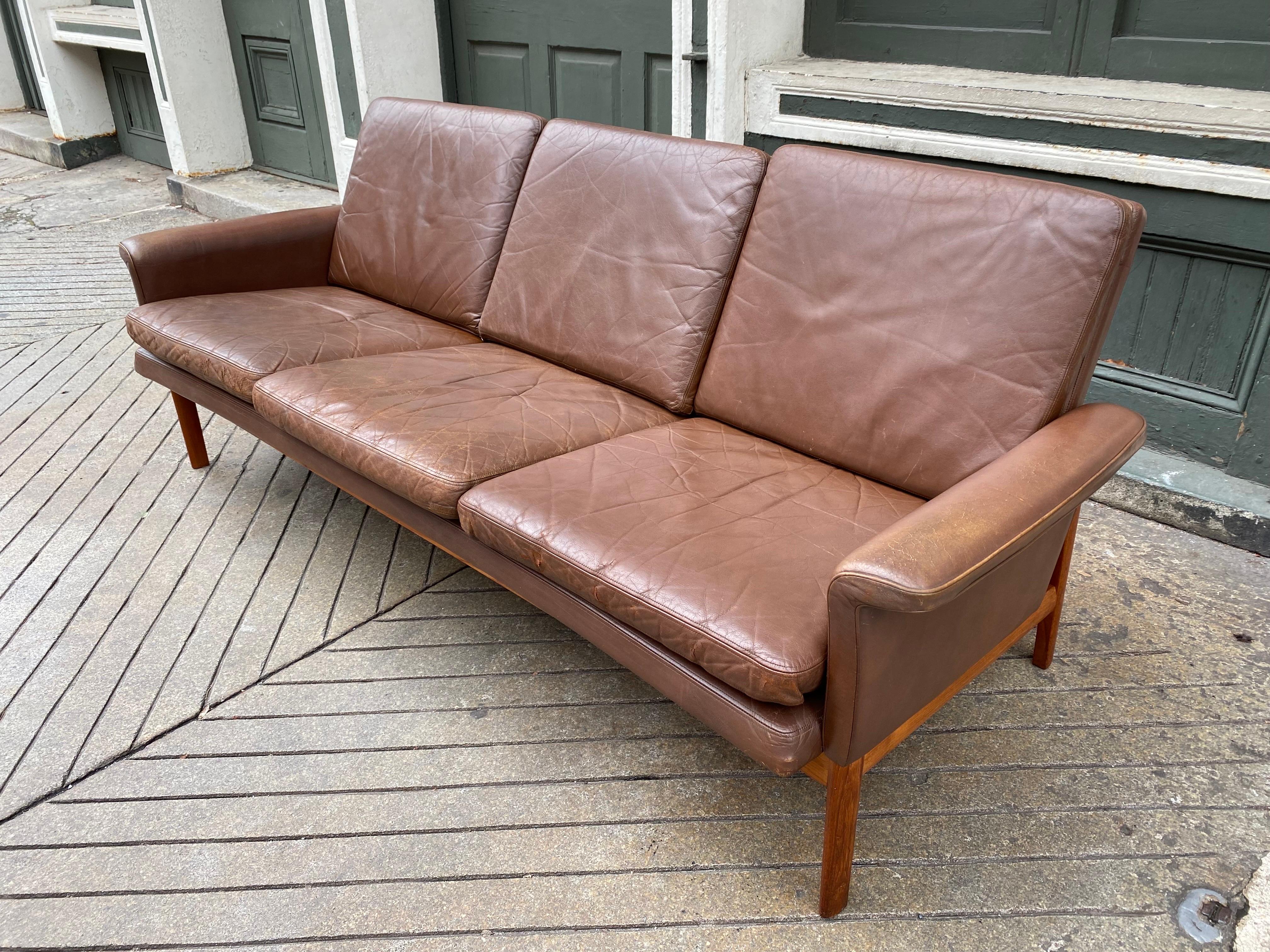 Finn Juhl Jupiter Leather 3-Seat Sofa For Sale 3
