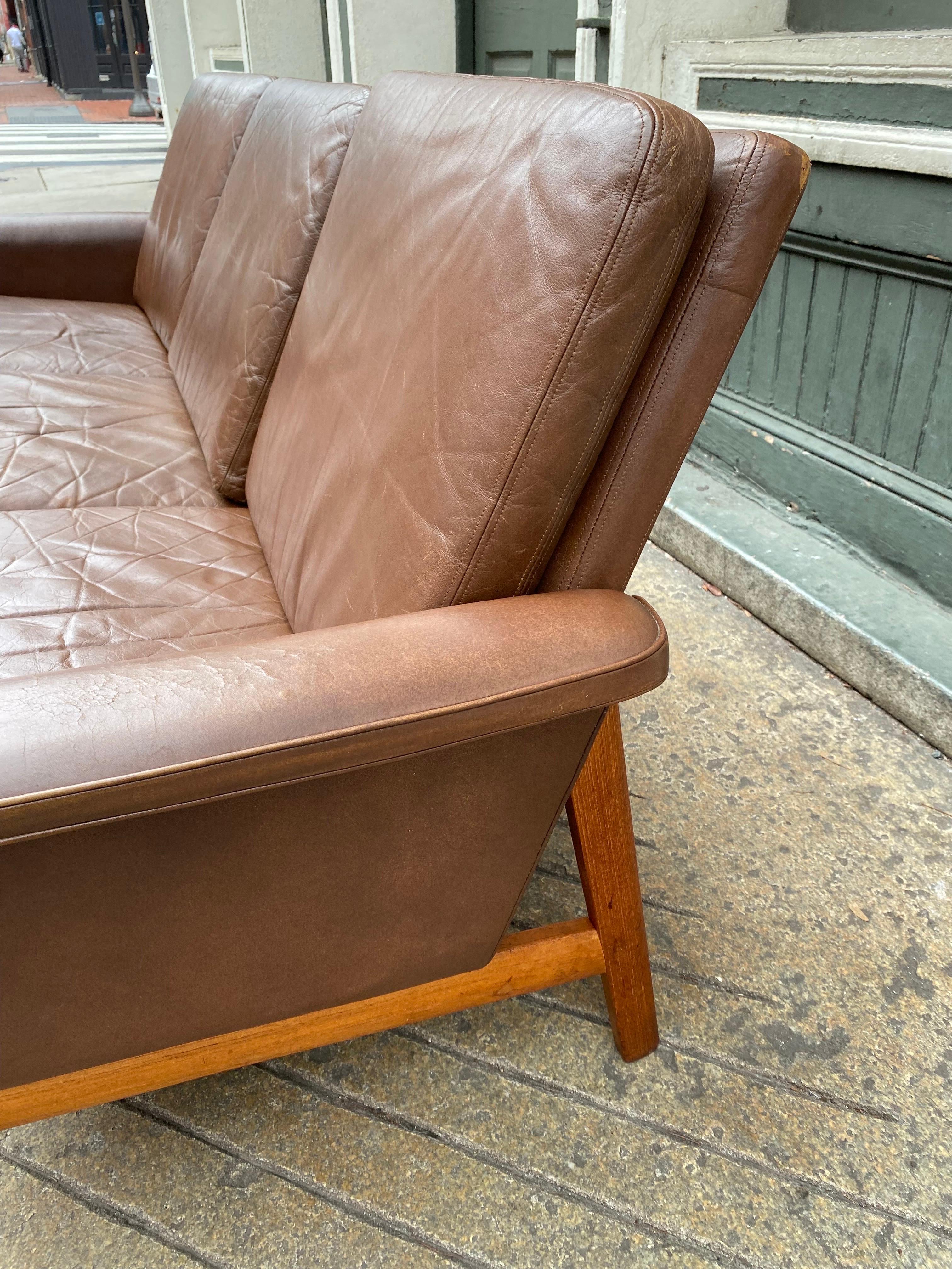 Mid-20th Century Finn Juhl Jupiter Leather 3-Seat Sofa For Sale