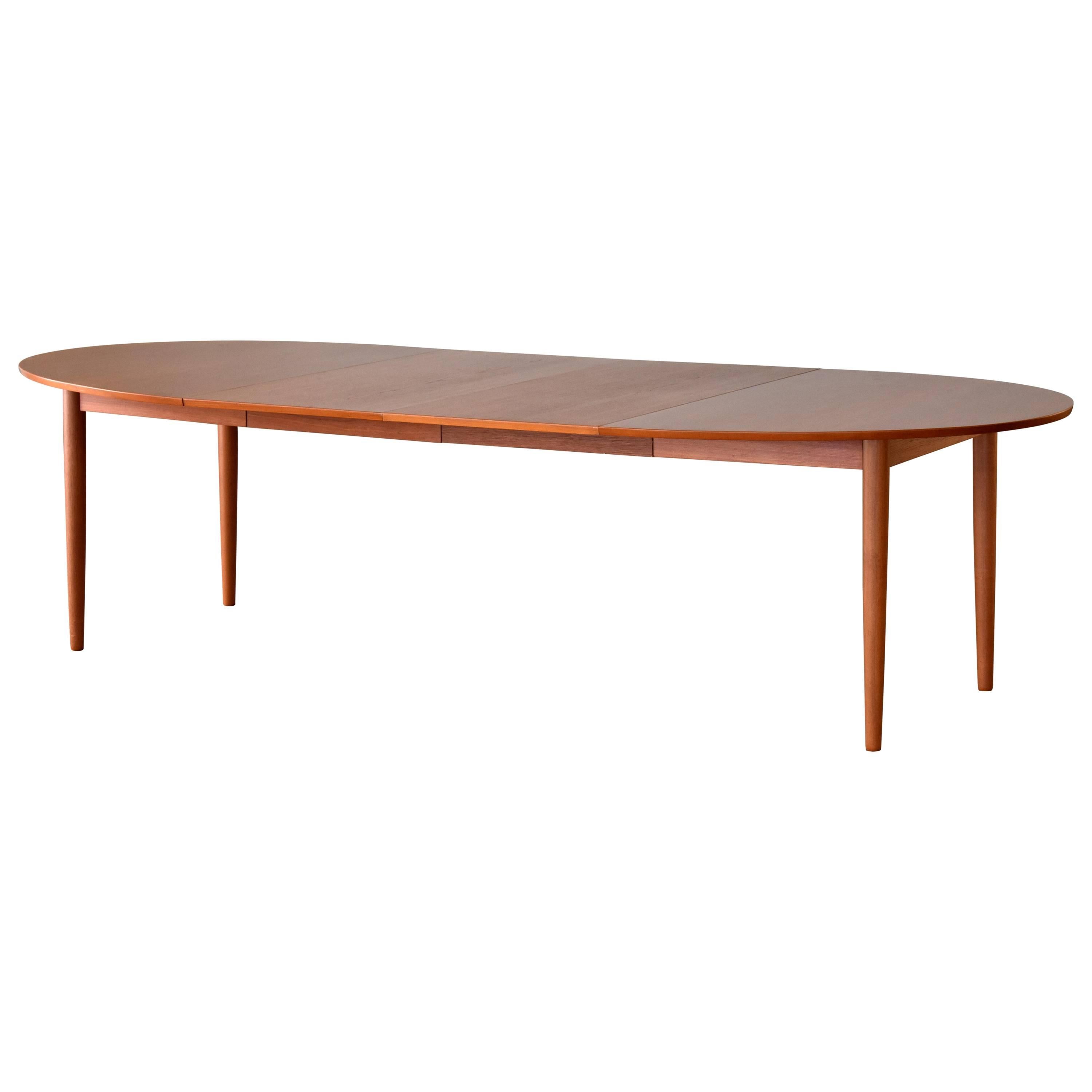 Finn Juhl, Large Extendable Oval / Round Dining Table, Teak, Niels Vodder, 1955