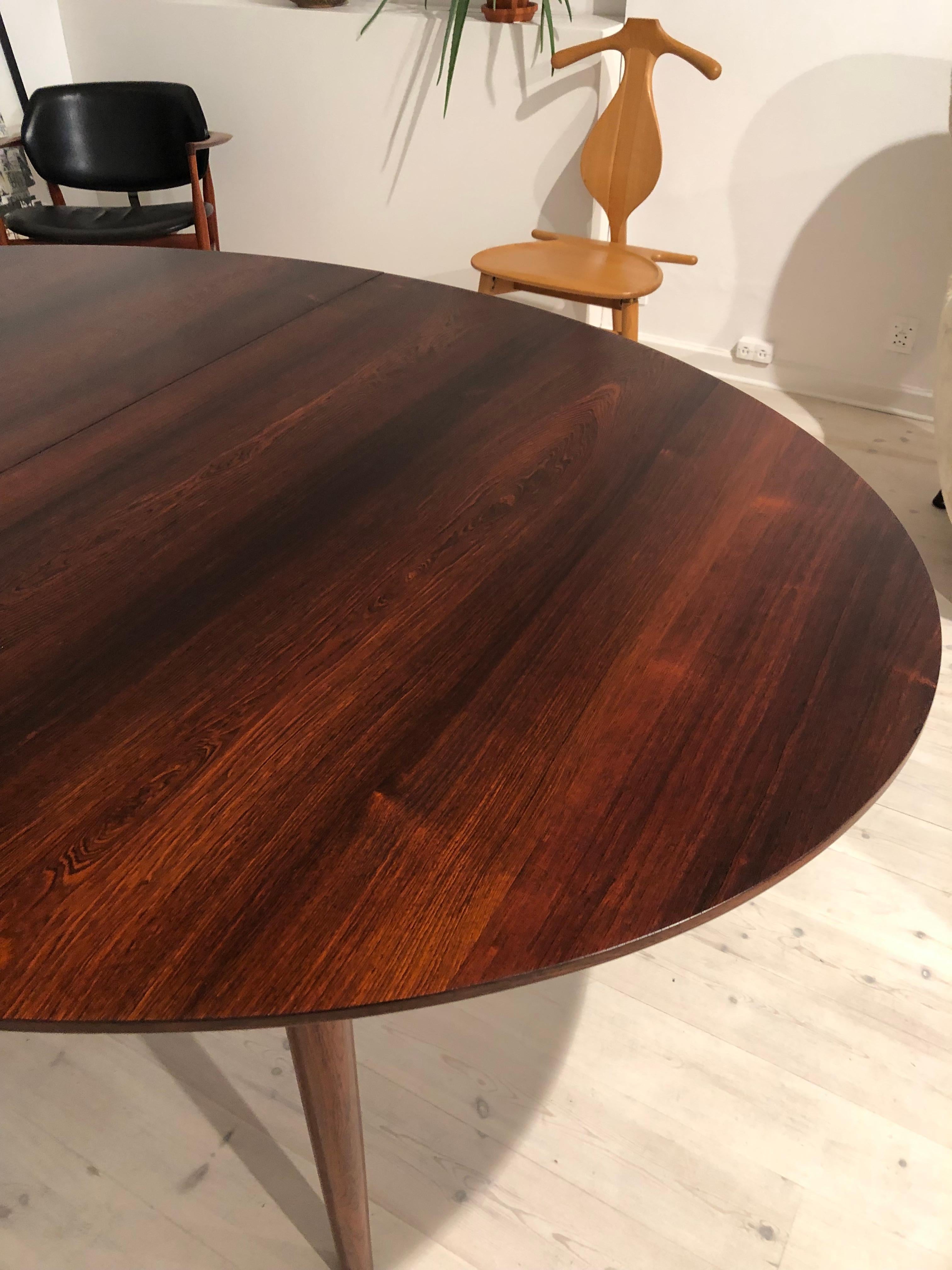 Scandinavian Modern Finn Juhl Large 'Judas' Dining Table in Brazilian Rosewood for Niels Vodder 1949