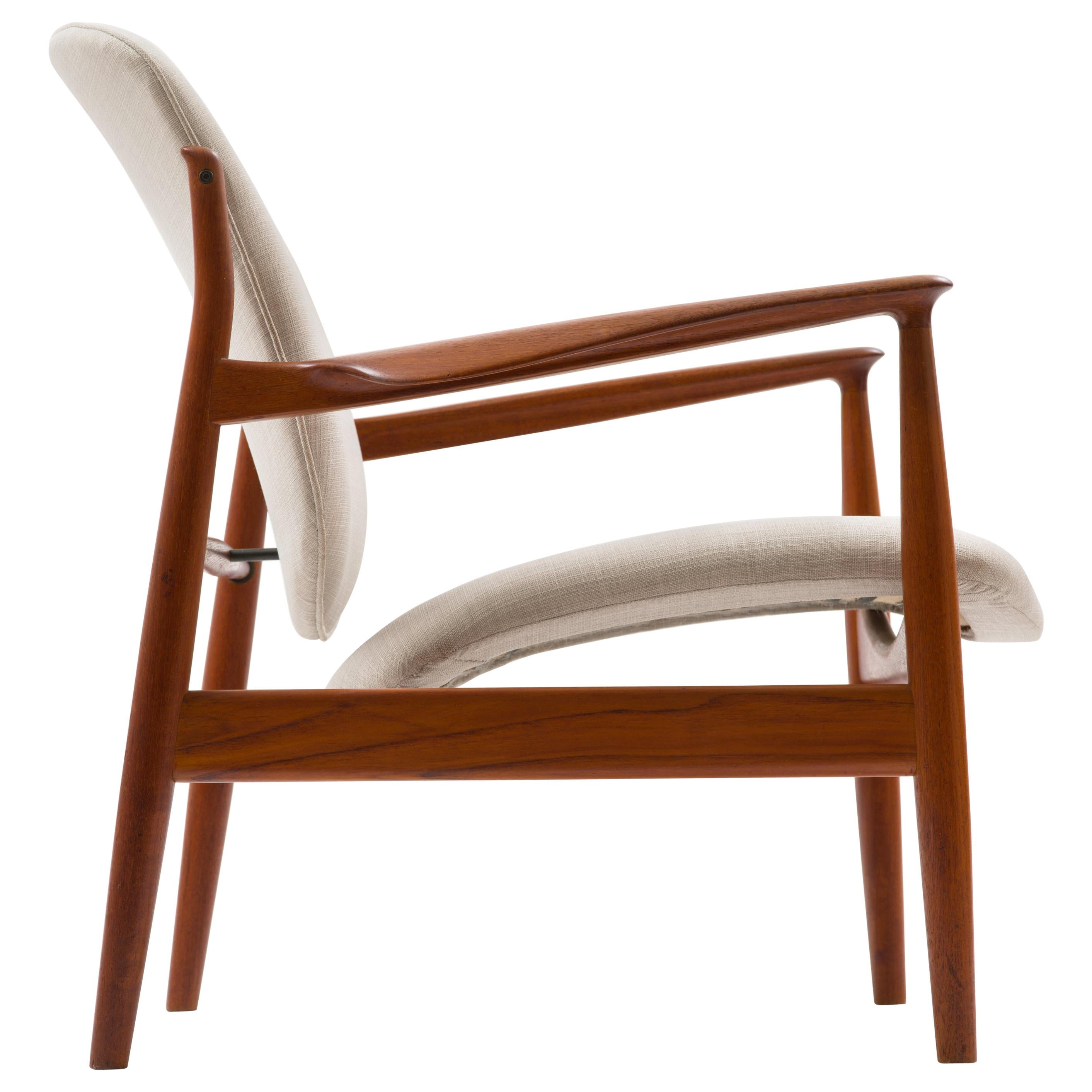 Finn Juhl Lounge Chair Model FD 136 in Teak For Sale