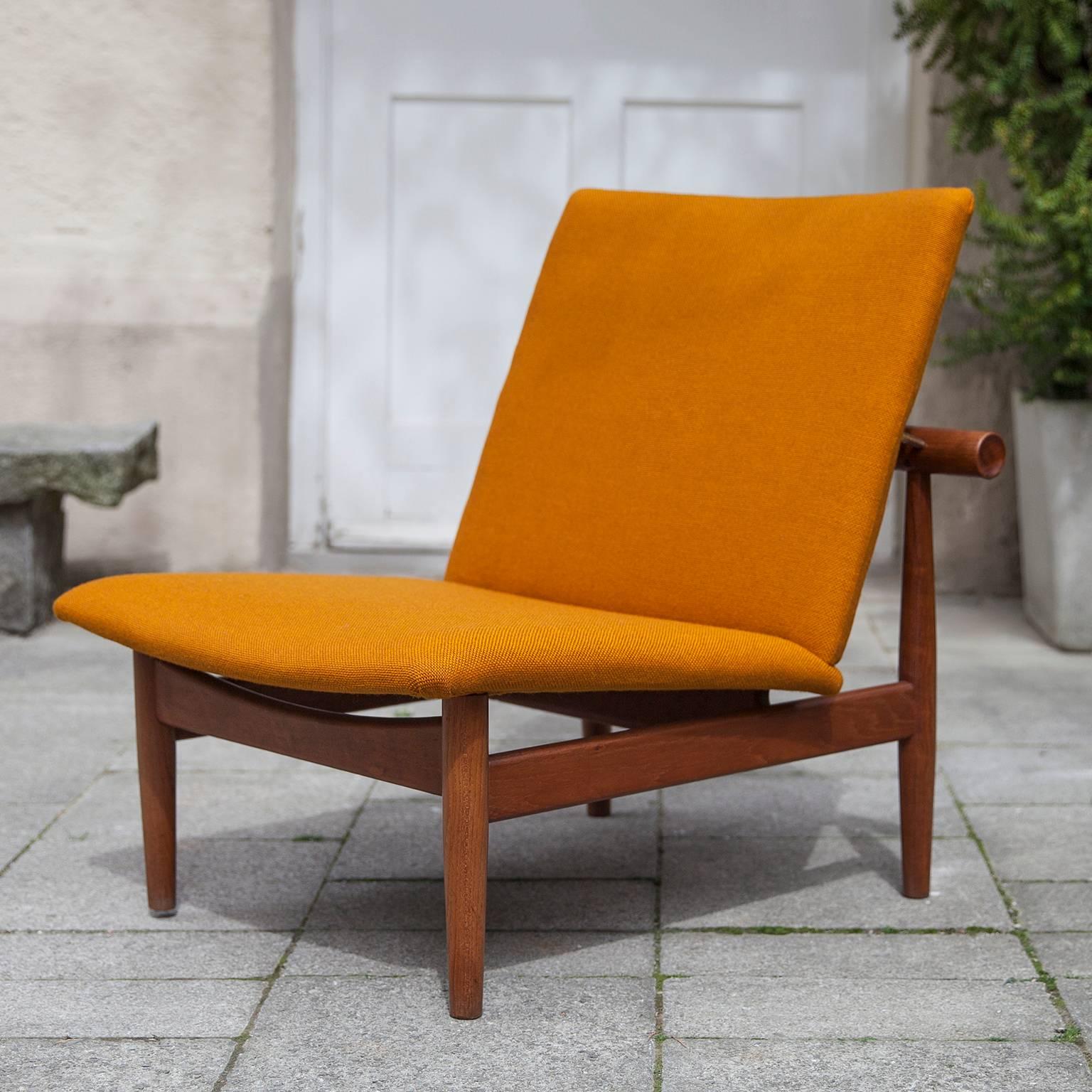 Finn Juhl Lounge Chair Plus Ottoman Japan Series, 1953 In Excellent Condition In Munich, DE