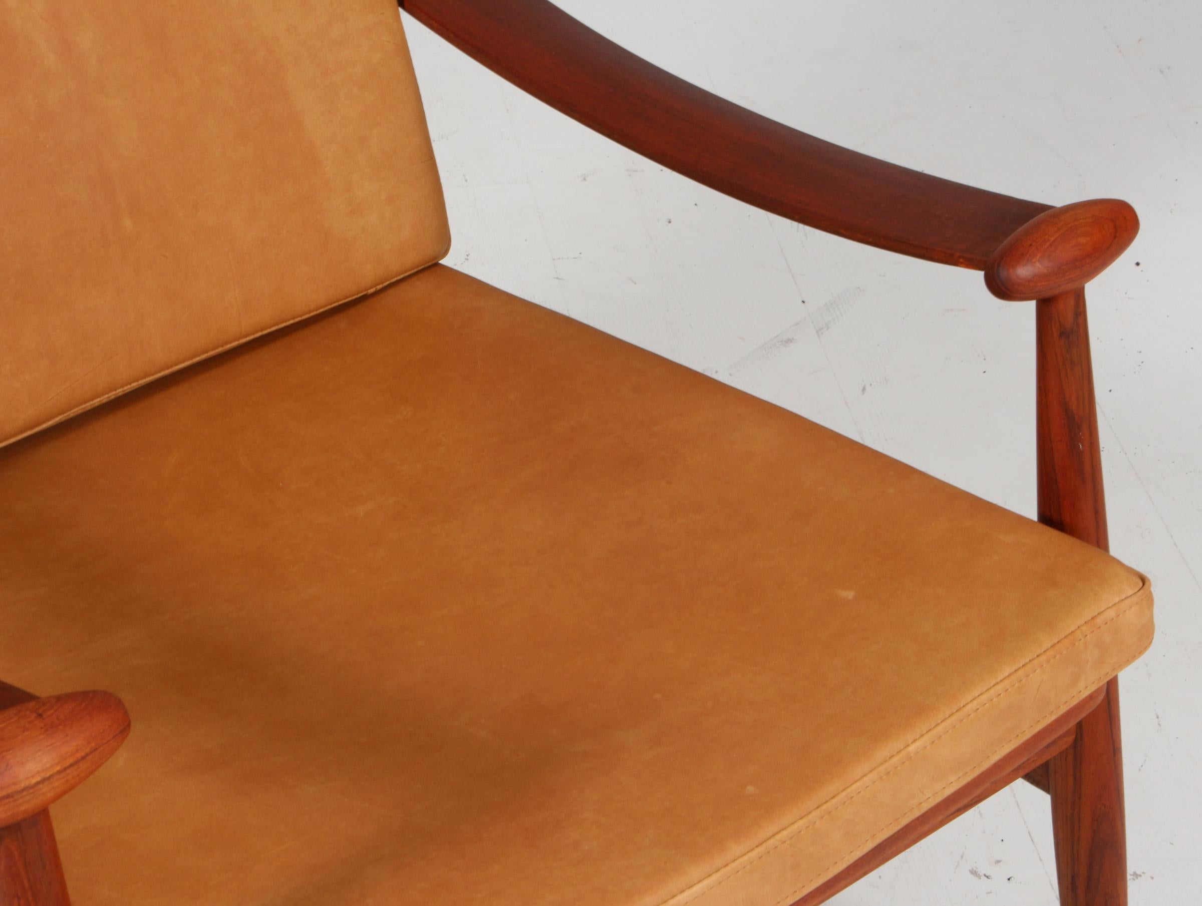 Finn Juhl Lounge Chair, Spade Stolen FD133, Teak und Cognac Leder im Zustand „Hervorragend“ im Angebot in Esbjerg, DK