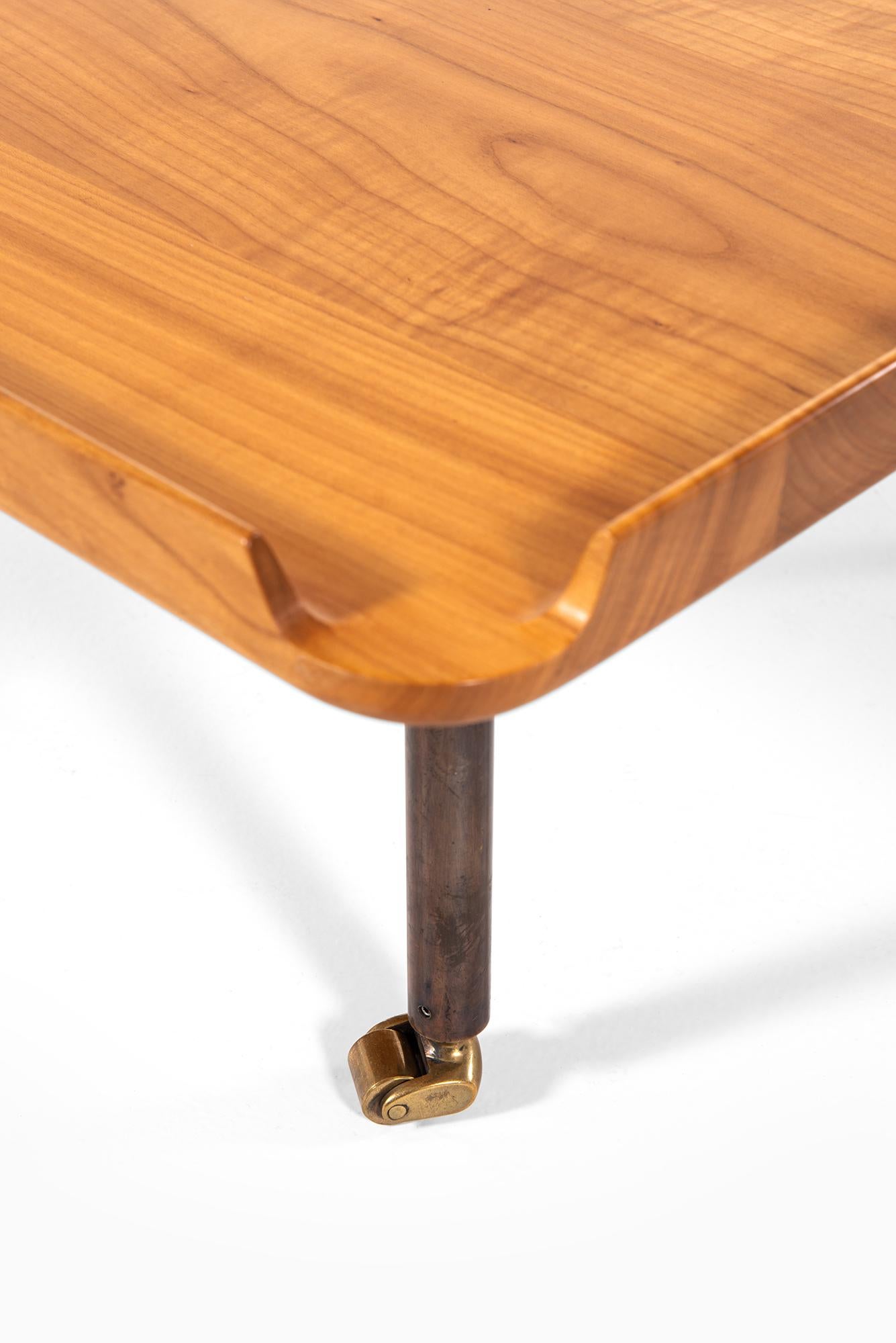 Mid-20th Century Finn Juhl low table by cabinetmaker Niels Roth Andersen in Denmark For Sale