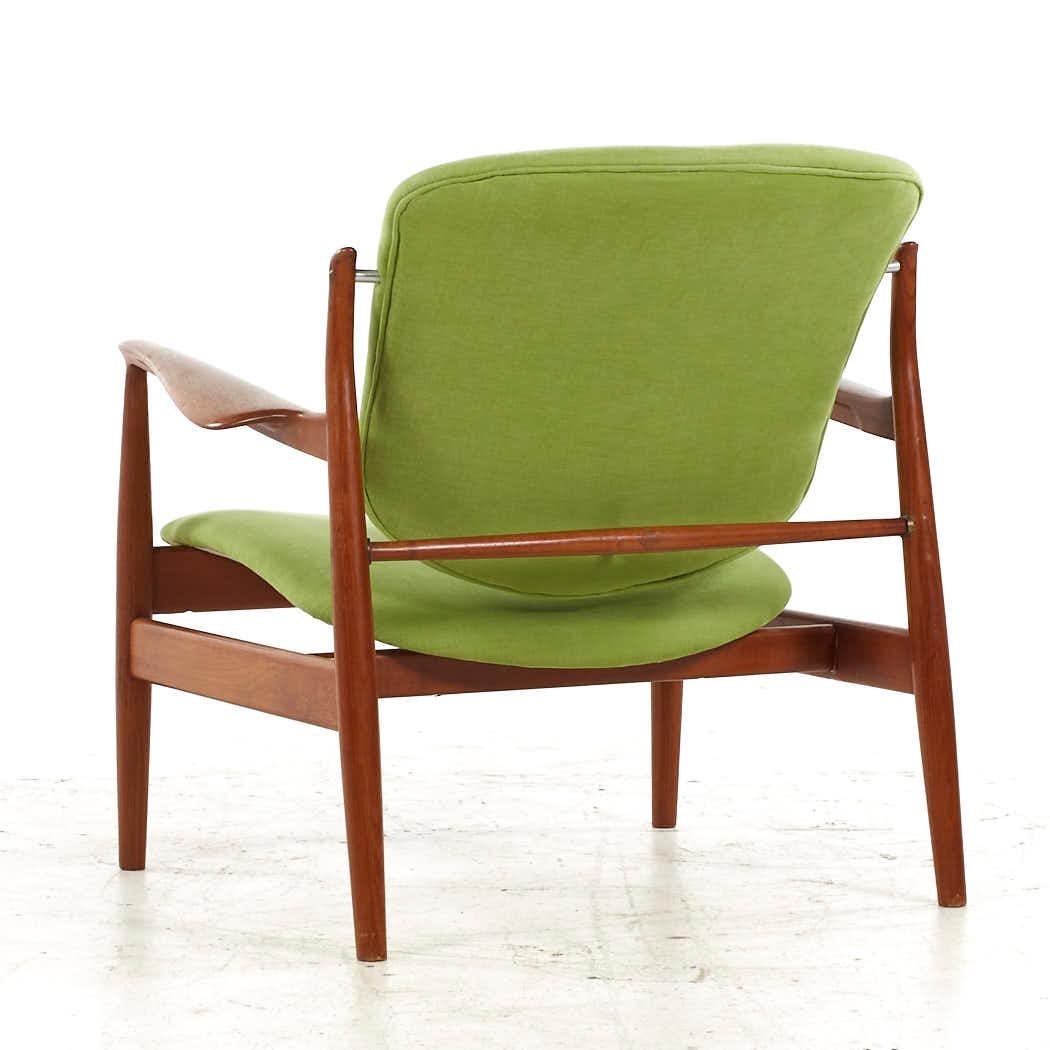 Finn Juhl Mid Century FJ-136 Danish Teak Lounge Chairs - Pair For Sale 1