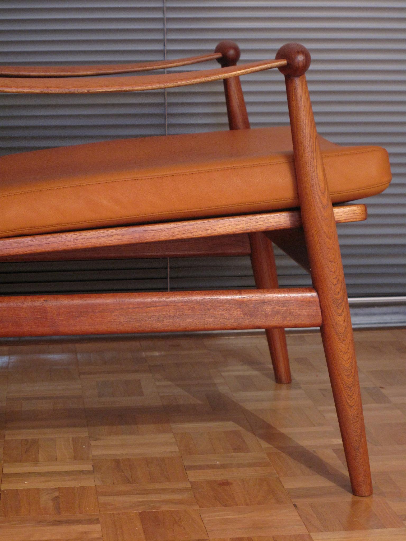 Finn Juhl Model 133 'Spadestolen' Teak and Leather Lounge Chair 4