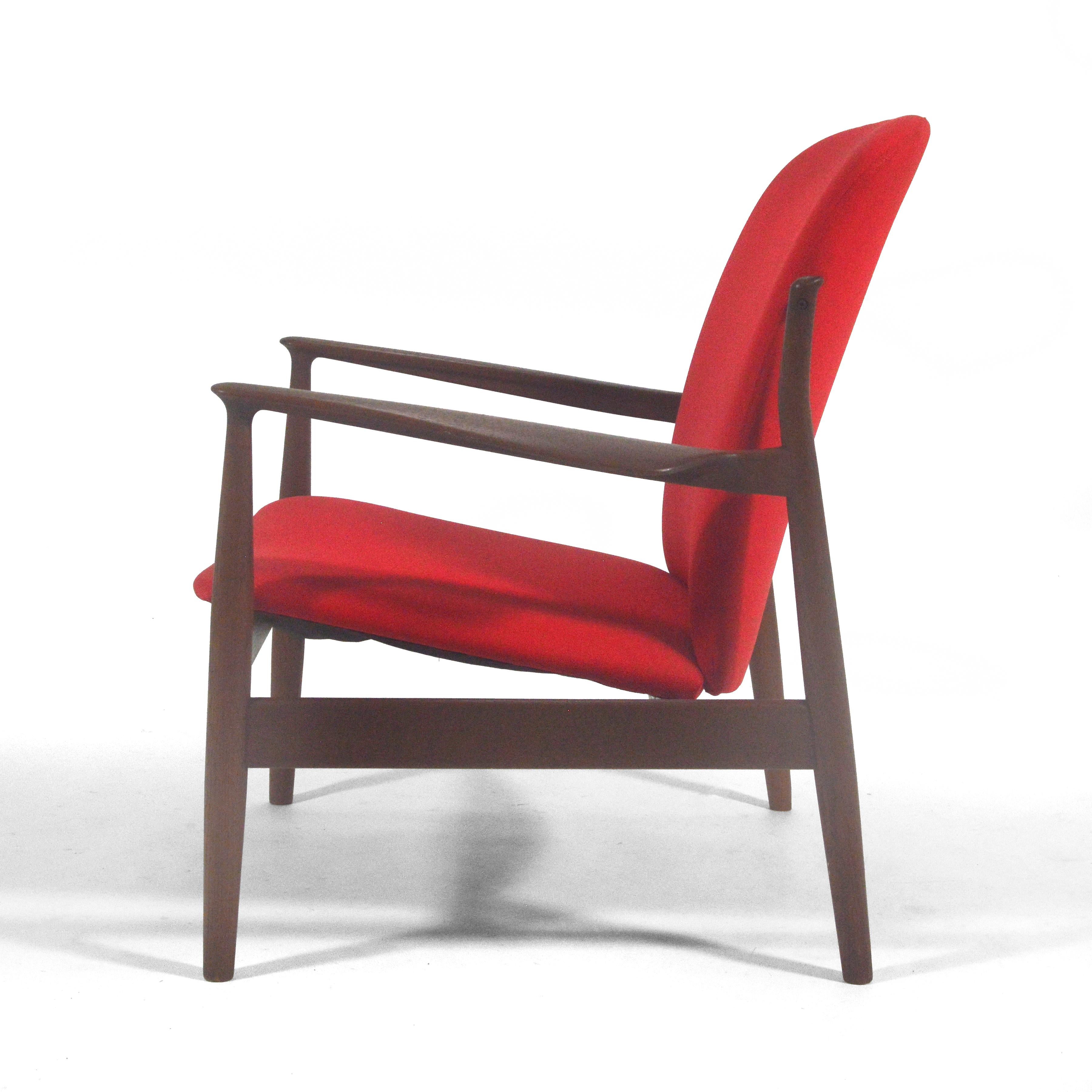 Finn Juhl Model 141 Lounge Chair In Good Condition For Sale In Highland, IN