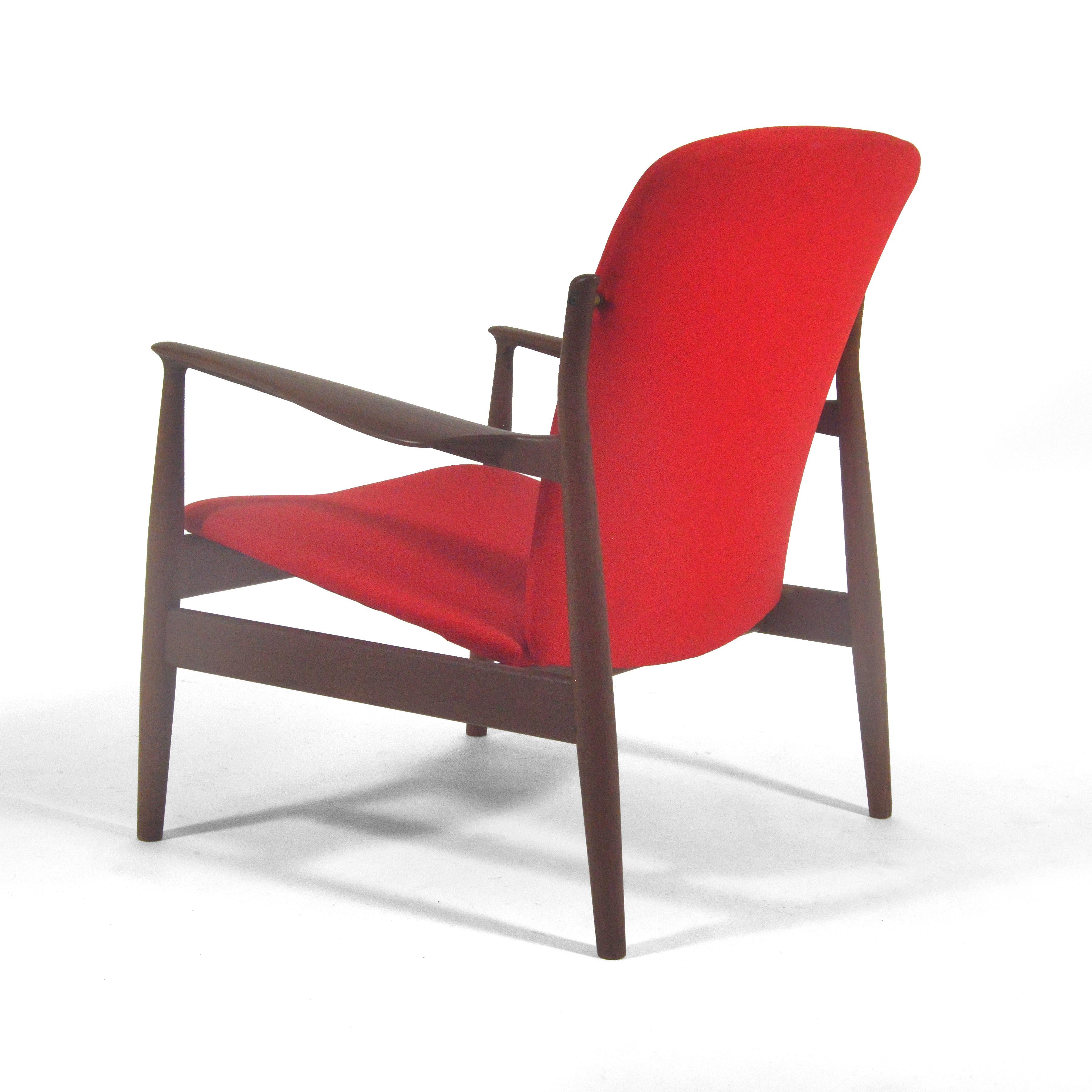 Mid-20th Century Finn Juhl Model 141 Lounge Chair For Sale