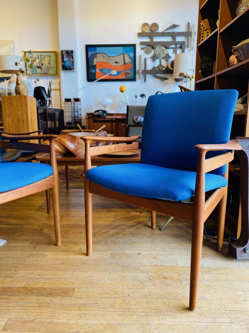 Finn Juhl Model 192 Set of Midcentury Teak Chairs '1960s' For Sale 2