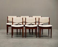 Finn Juhl Model 198 dining chairs in Teak and white Bouclé for France & Søn