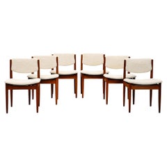 Finn Juhl Model 198 dining chairs in Teak and white Bouclé for France & Søn