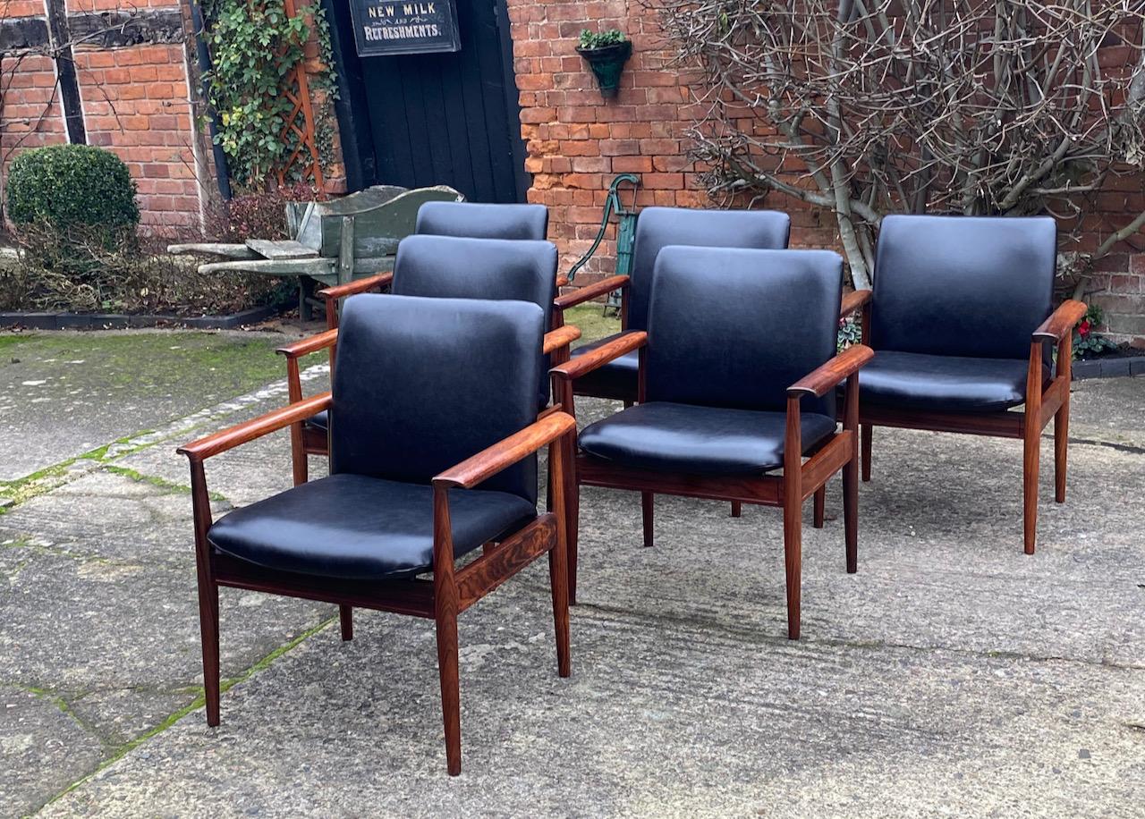 Finn Juhl Model 209 Diplomat Chairs in Rosewood & Leather Set of Six, Cado 1965 3