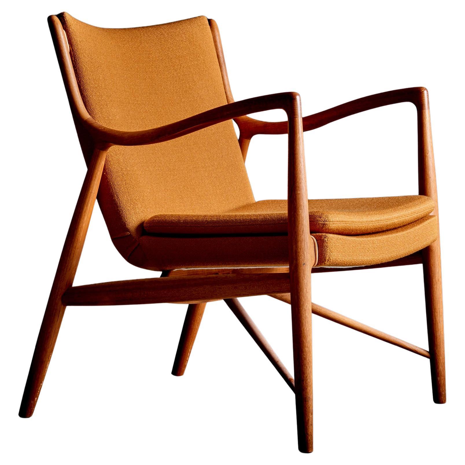 Fauteuil Finn Juhl Modèle 45 tapissé de tissu par House of Finn Juhl