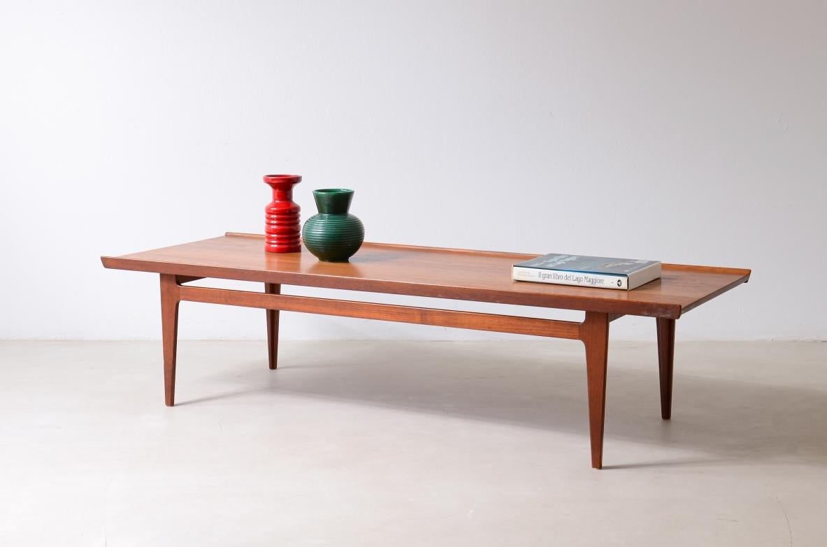 Mid-Century Modern Finn Juhl, model 531/45 coffee table in solid teak. en vente