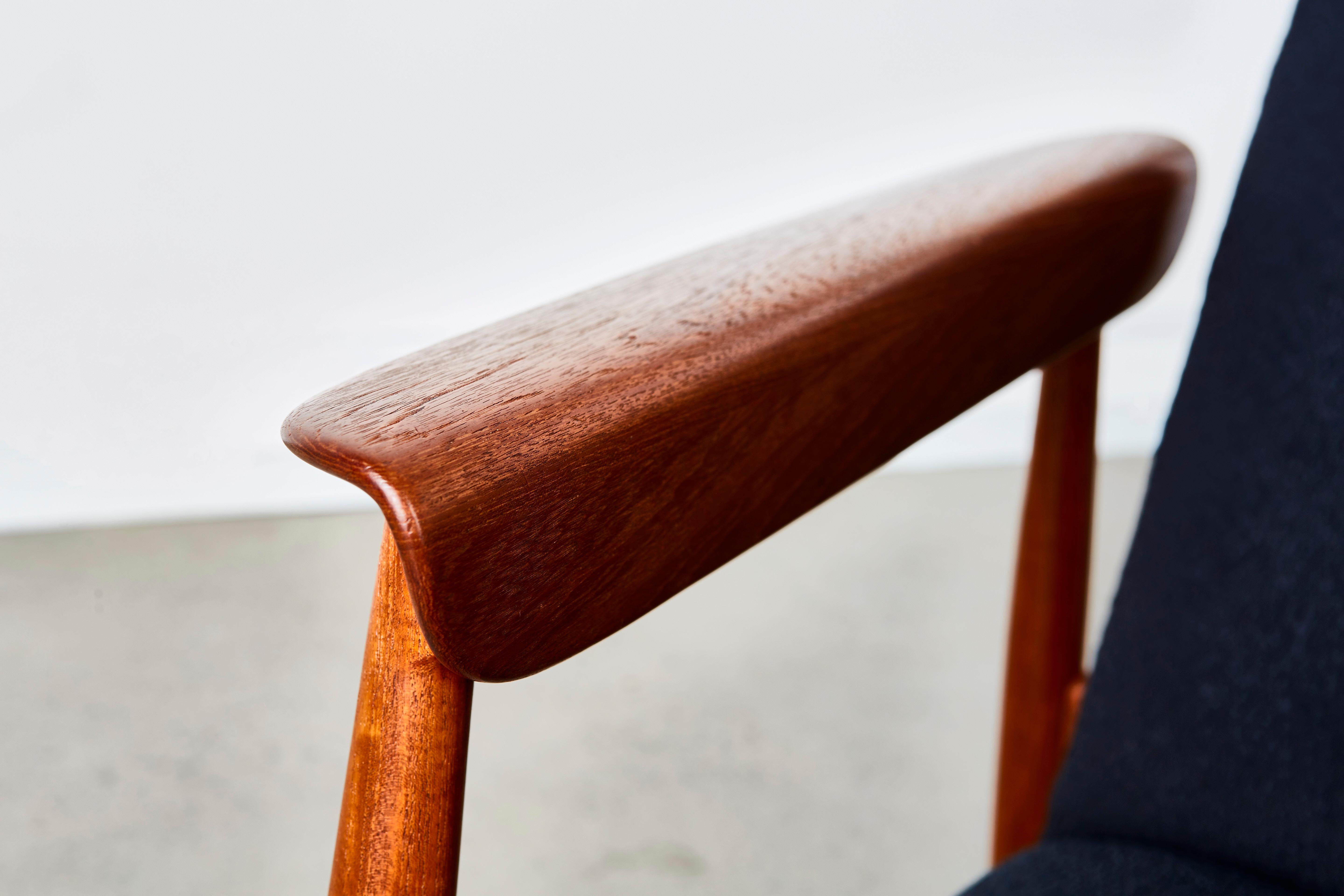 Finn Juhl Model BO-118 Teak Lounge Chair for Bovirke For Sale 4