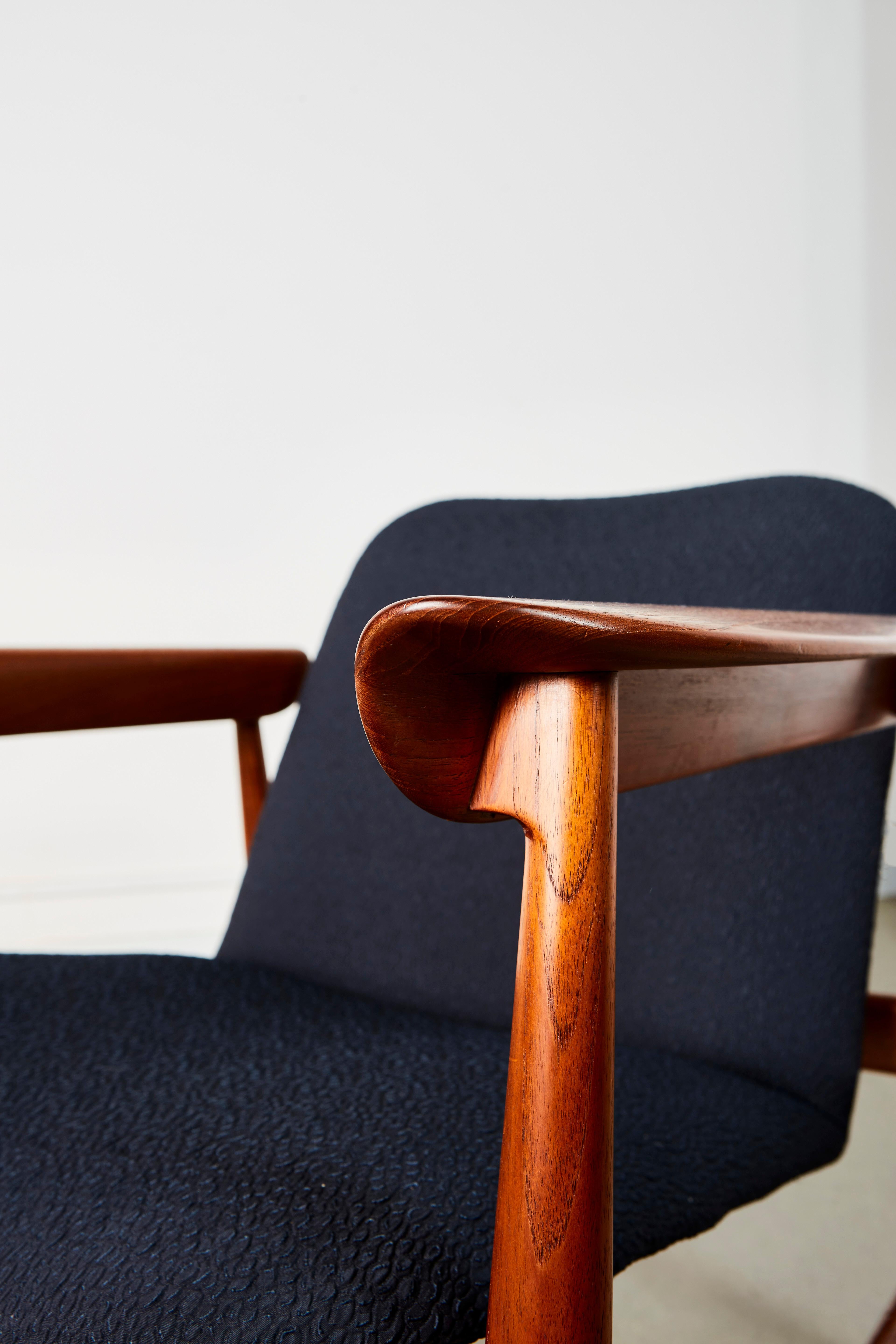 Finn Juhl Model BO-118 Teak Lounge Chair for Bovirke For Sale 5
