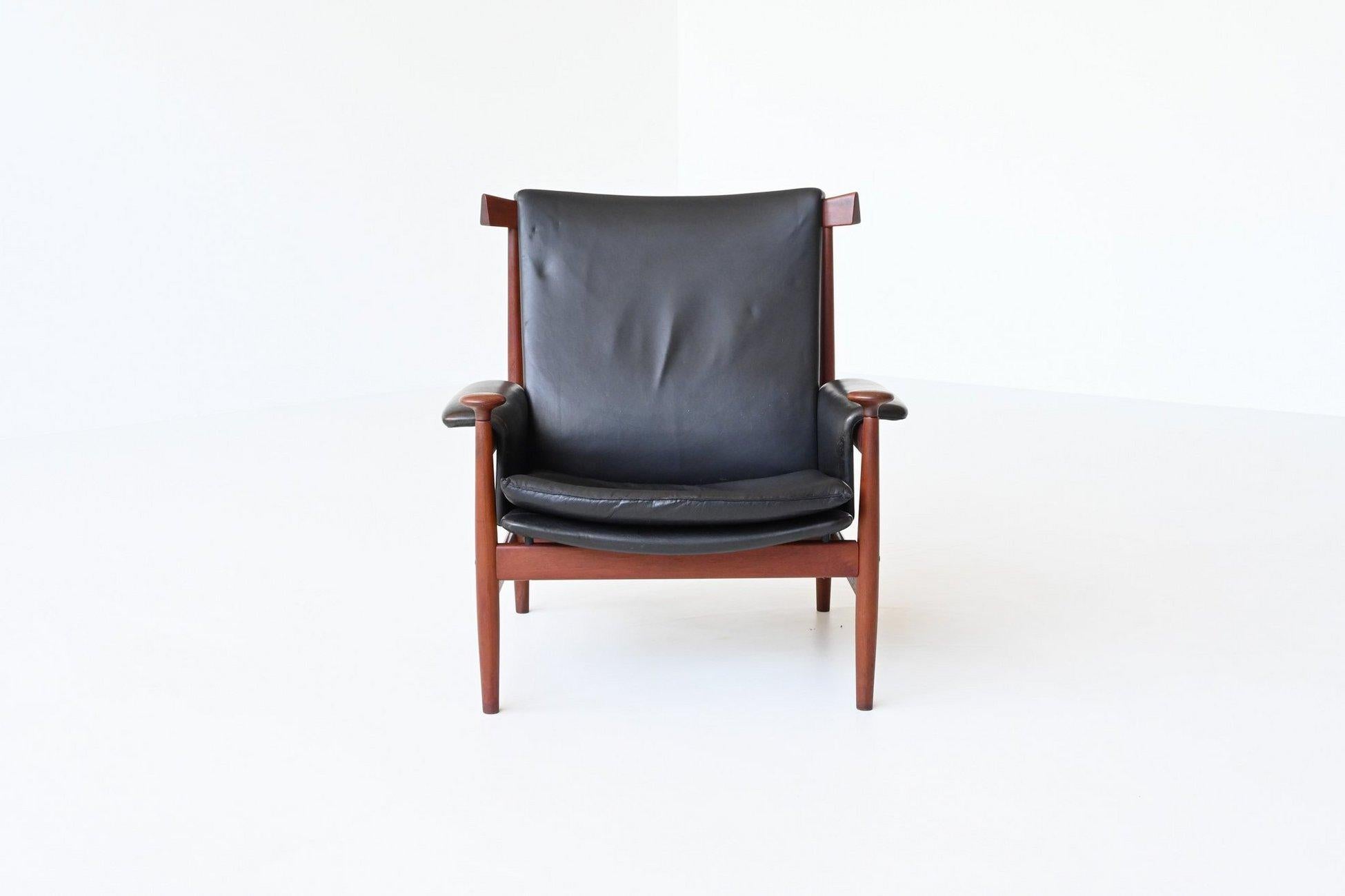 Stunning and very rare lounge chair “Bwana” model 152 designed by Finn Juhl for France & Son, Denmark 1962. It was originally intended as a kind of updated 
