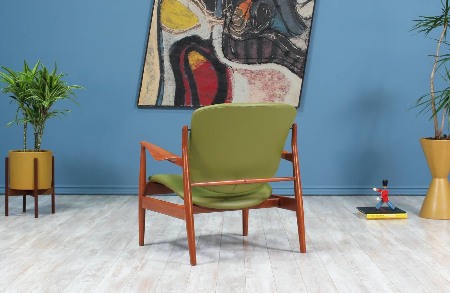 Danish Finn Juhl Model FD-136 Lounge Chairs for France & Daverkosen