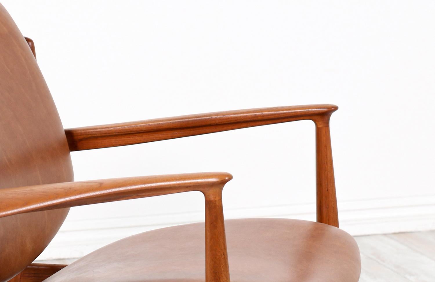 Finn Juhl Model FD-136 Teak & Leather Lounge Chairs for France & Daverkosen 6