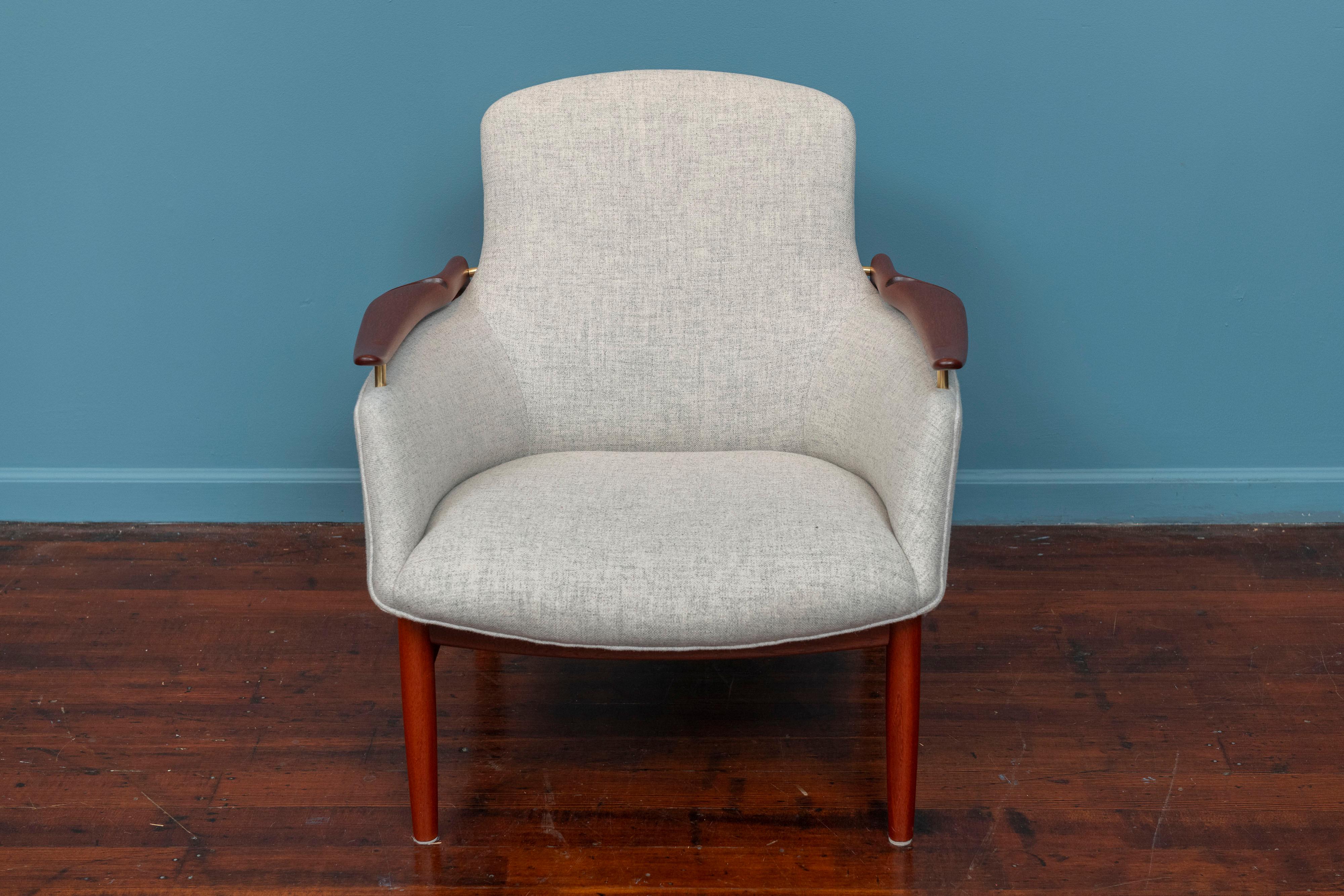 Scandinavian Modern Finn Juhl NV-53 Lounge Chair For Sale