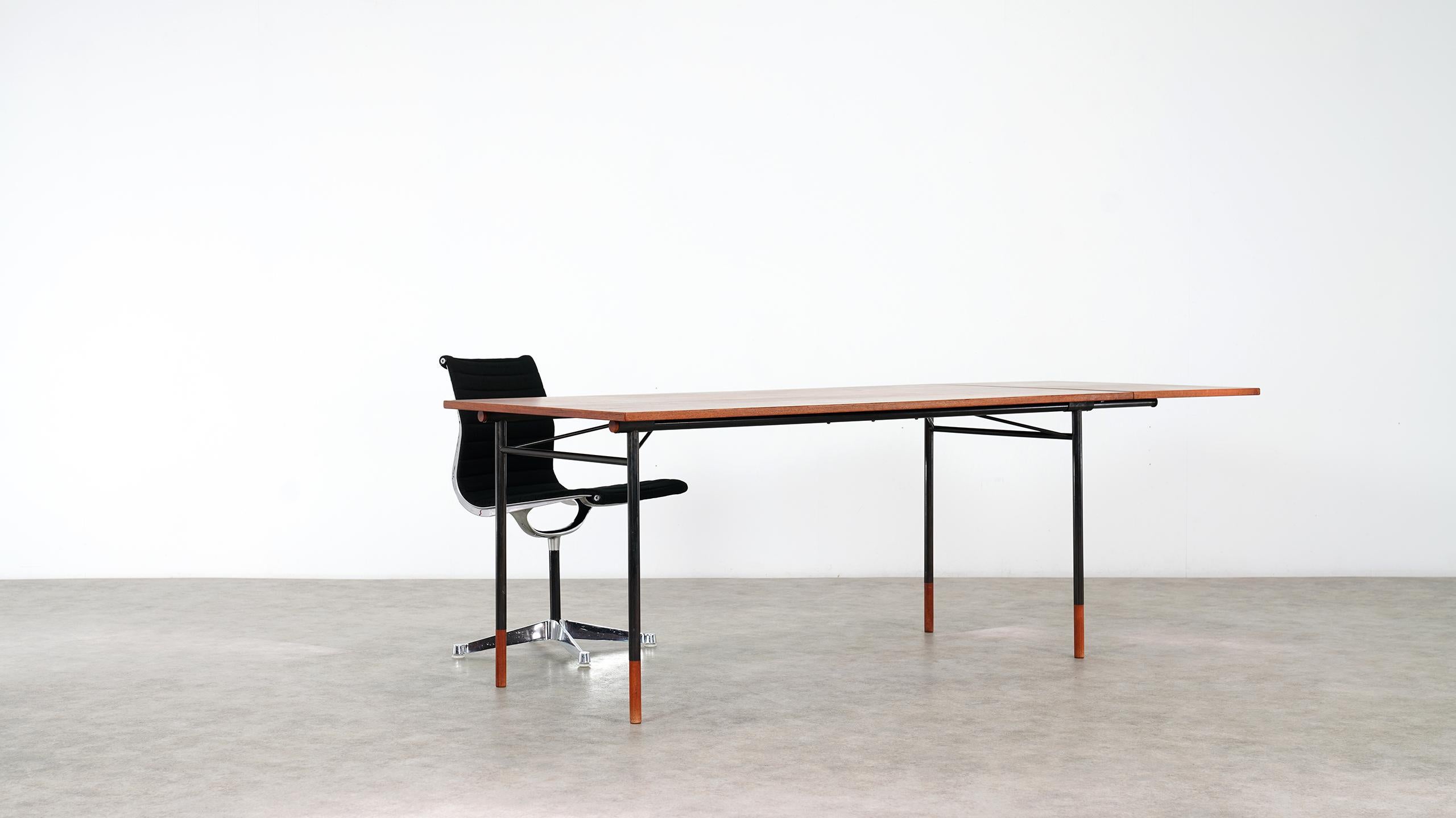 Scandinavian Modern Finn Juhl Nyhavn Desk & Table, 1st Edition, 1945 by Illums Bolighus, København