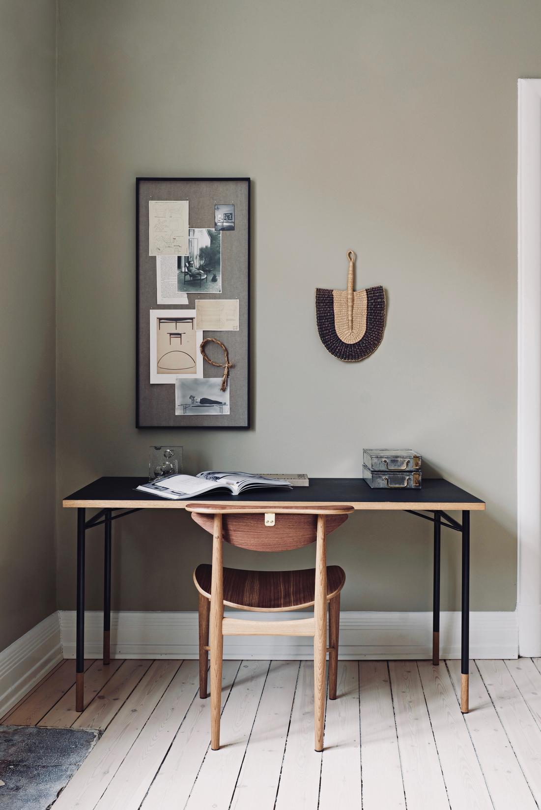 Finn Juhl Nyhavn Desk Walnut Black Lino, 1945 8