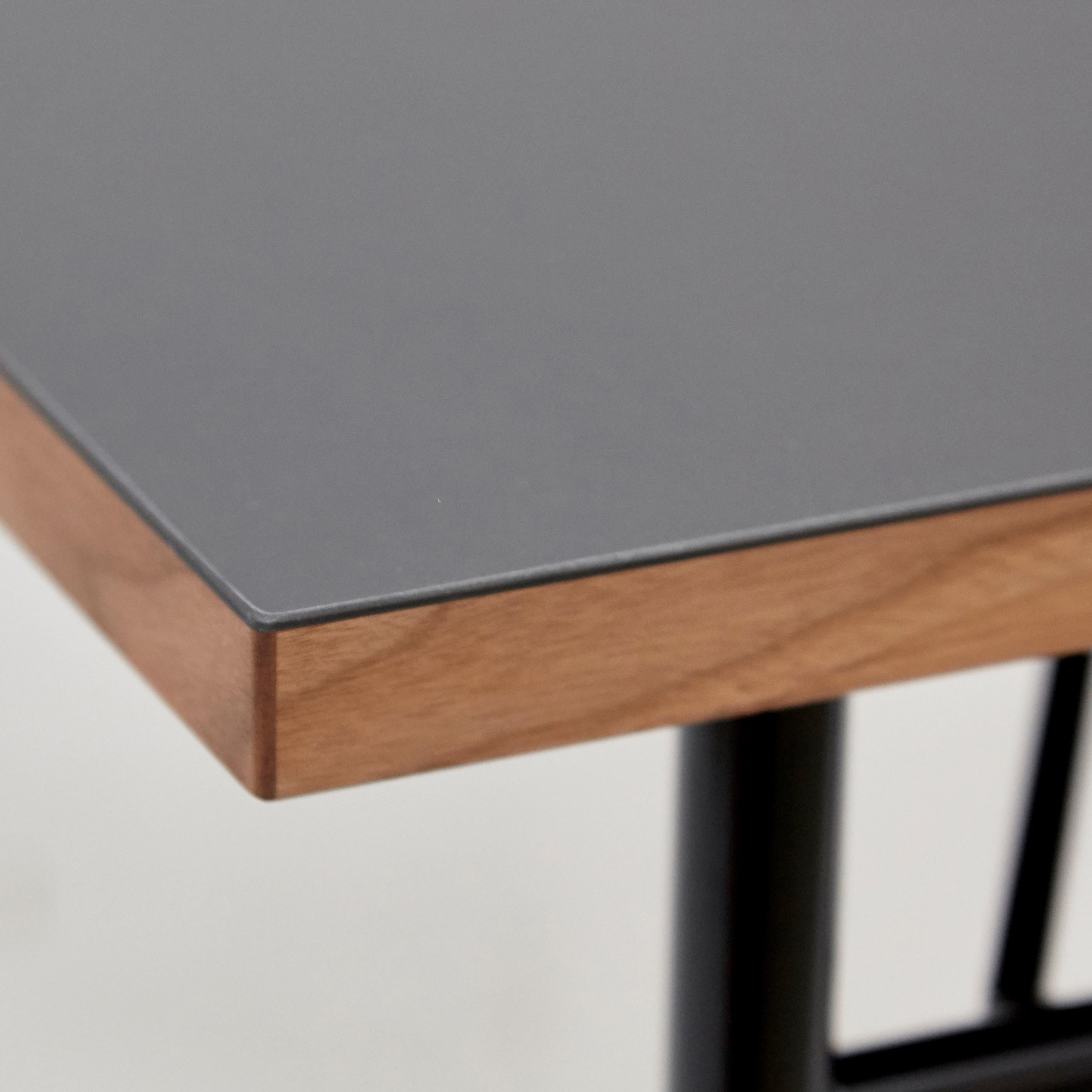 Finn Juhl Nyhavn Schreibtisch aus schwarzem Lino-Holz im Angebot 4