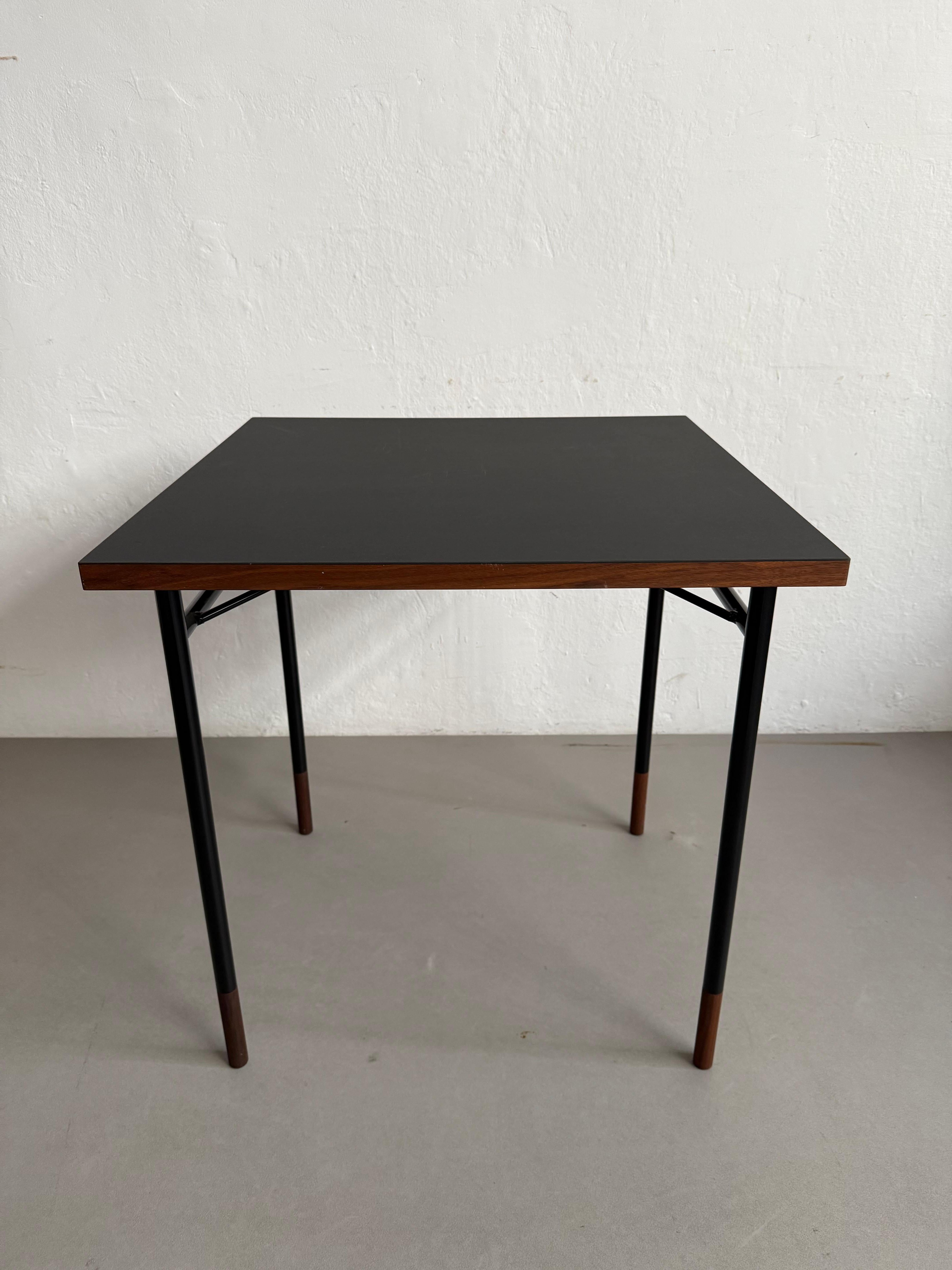 Finn Juhl Nyhavn, Schreibtisch aus schwarzem Linoholz im Angebot 12