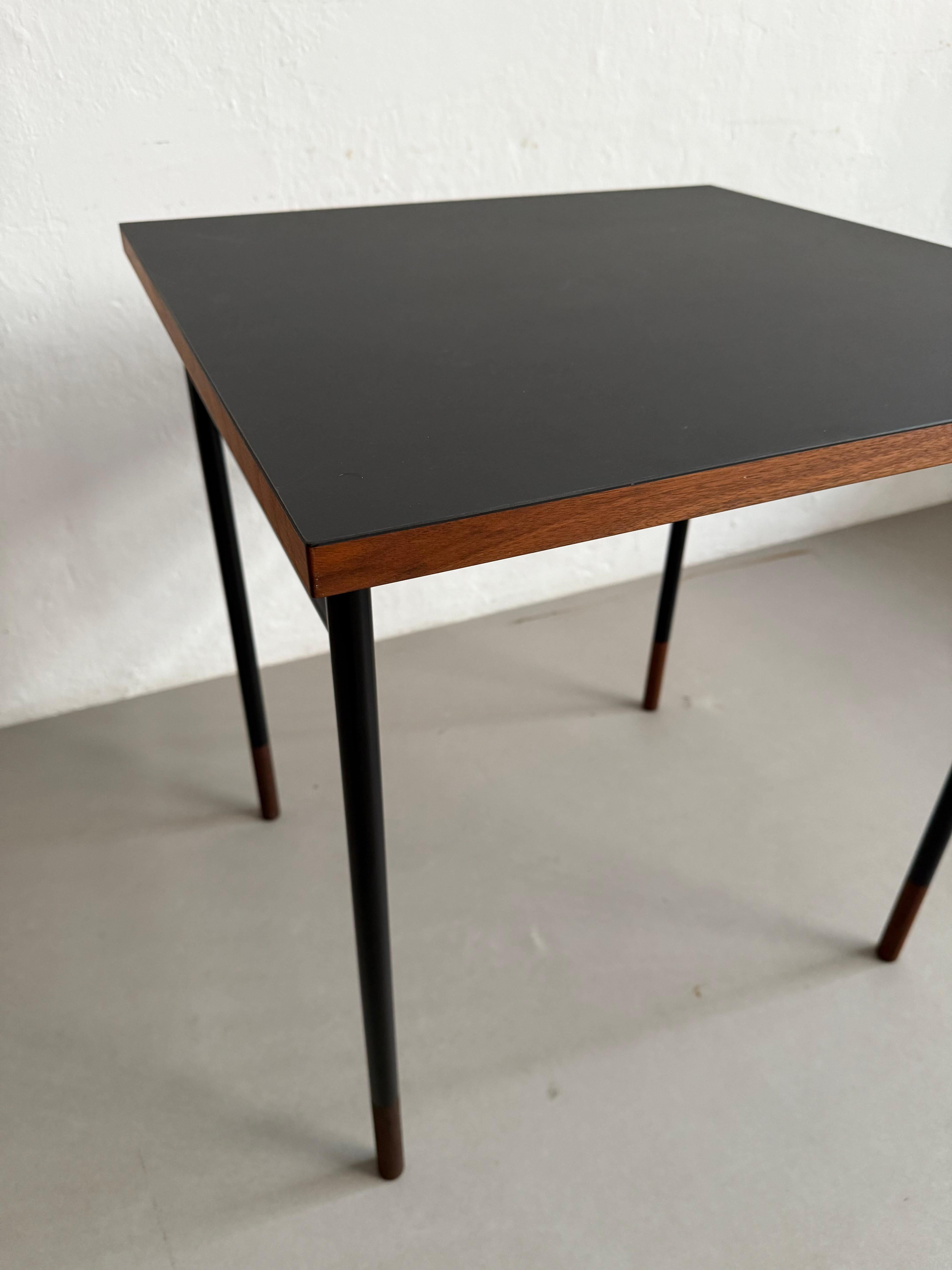 Finn Juhl Nyhavn, Schreibtisch aus schwarzem Linoholz im Angebot 13