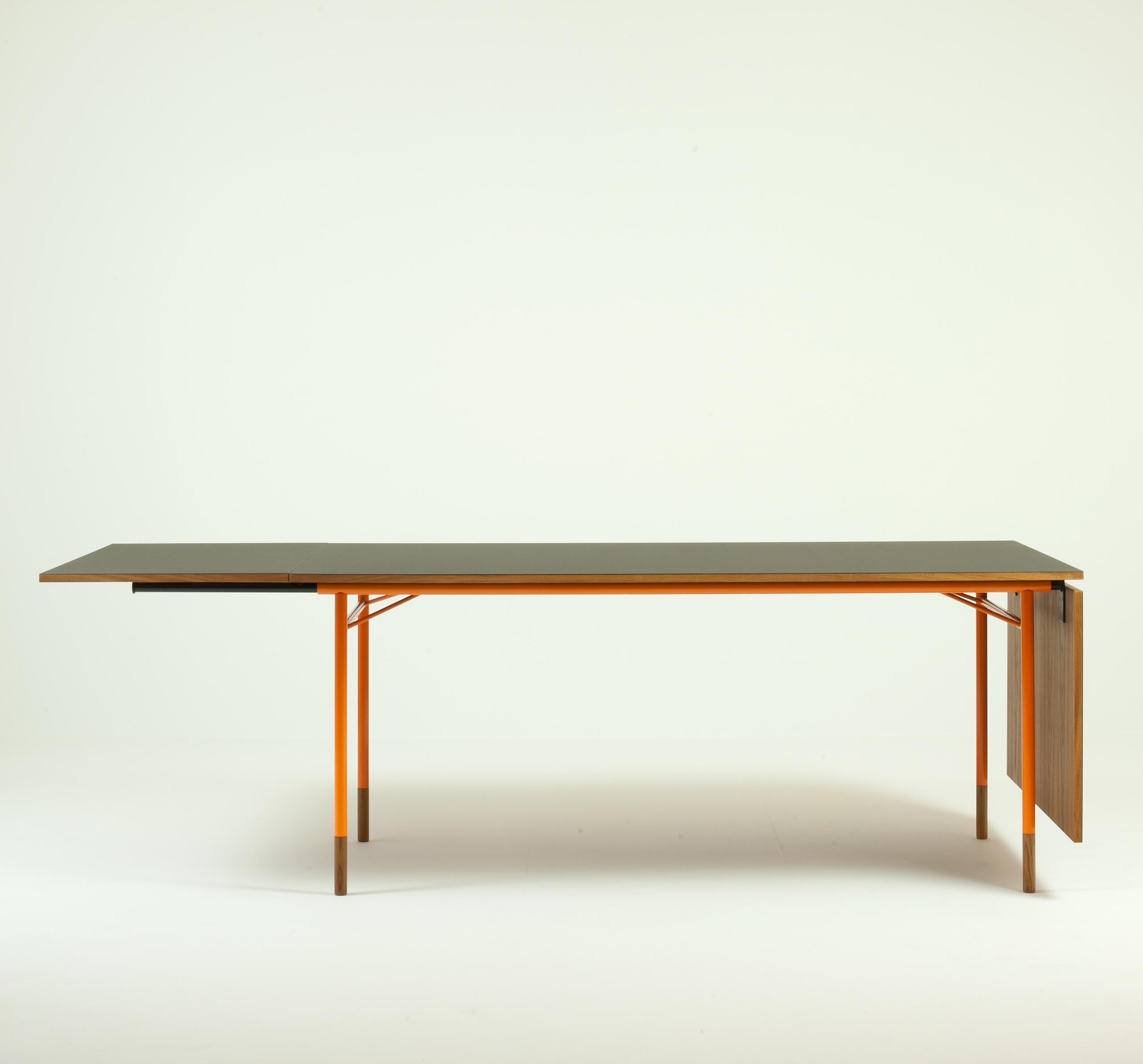 Modern Finn Juhl Nyhavn Dining Table with Two Drop Leaves, Lino and Wood