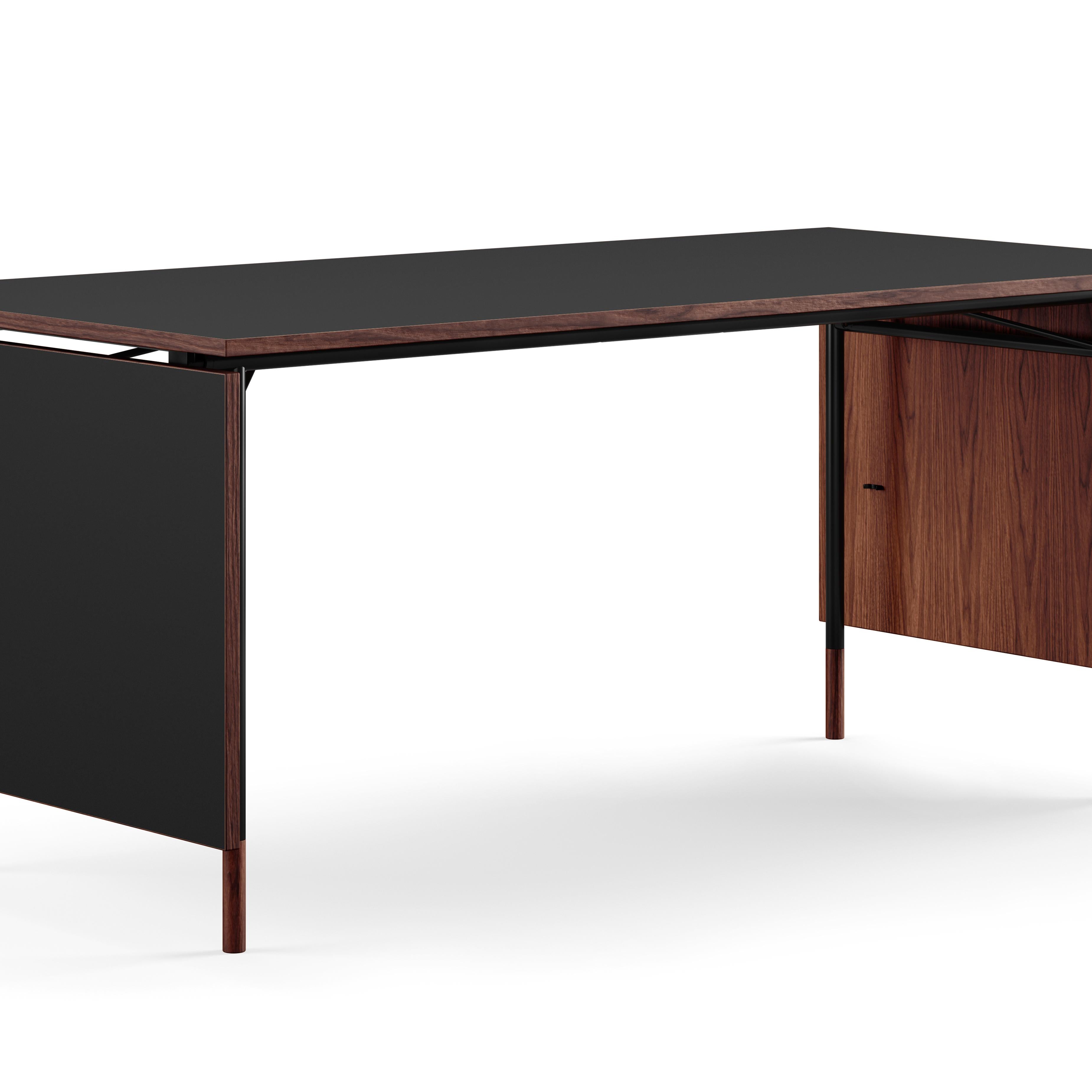 Finn Juhl Nyhavn Dining Table with Two Drop Leaves, Lino and Wood In New Condition In Barcelona, Barcelona