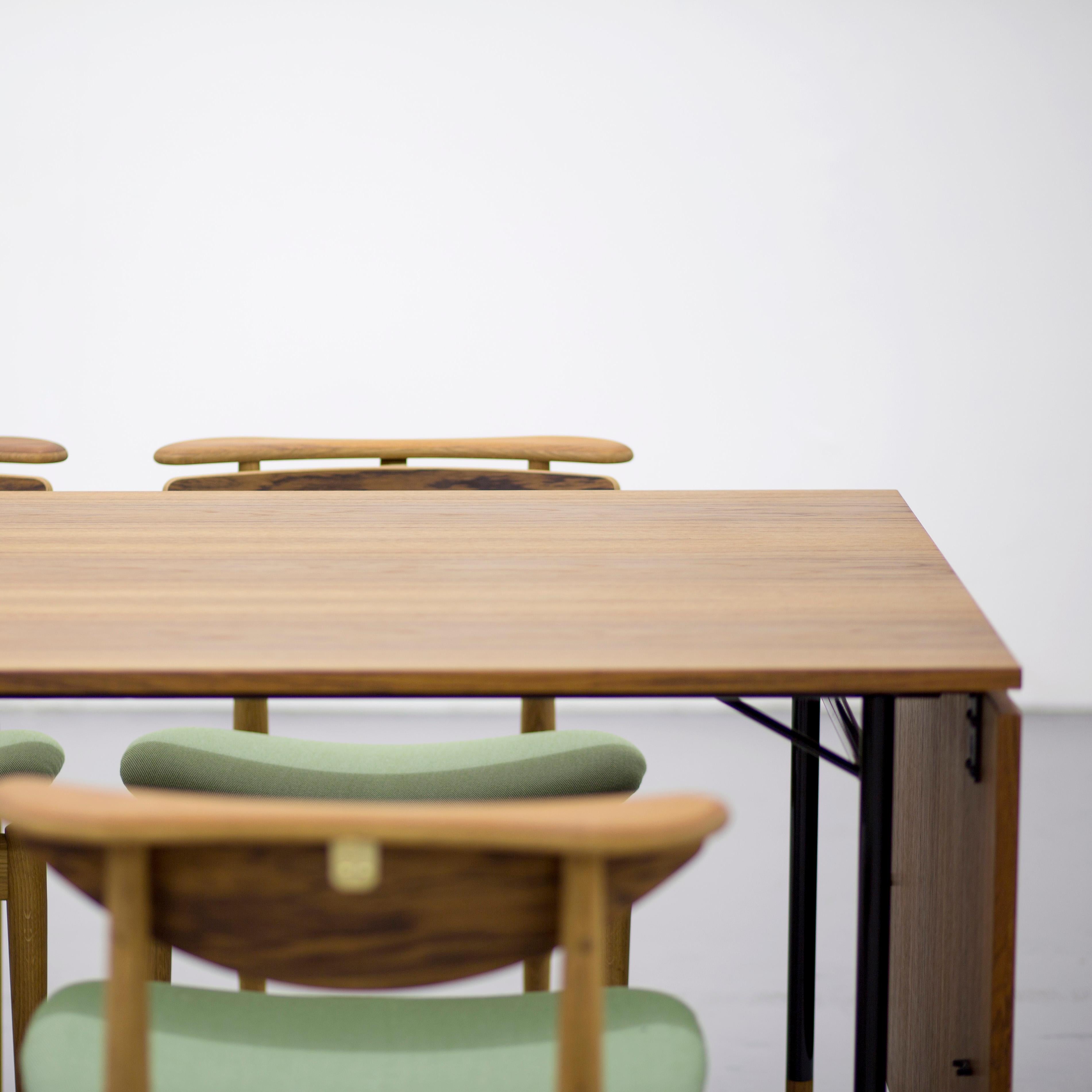 Finn Juhl Nyhavn Dining Table with Two Drop Leaves, Lino and Wood 1