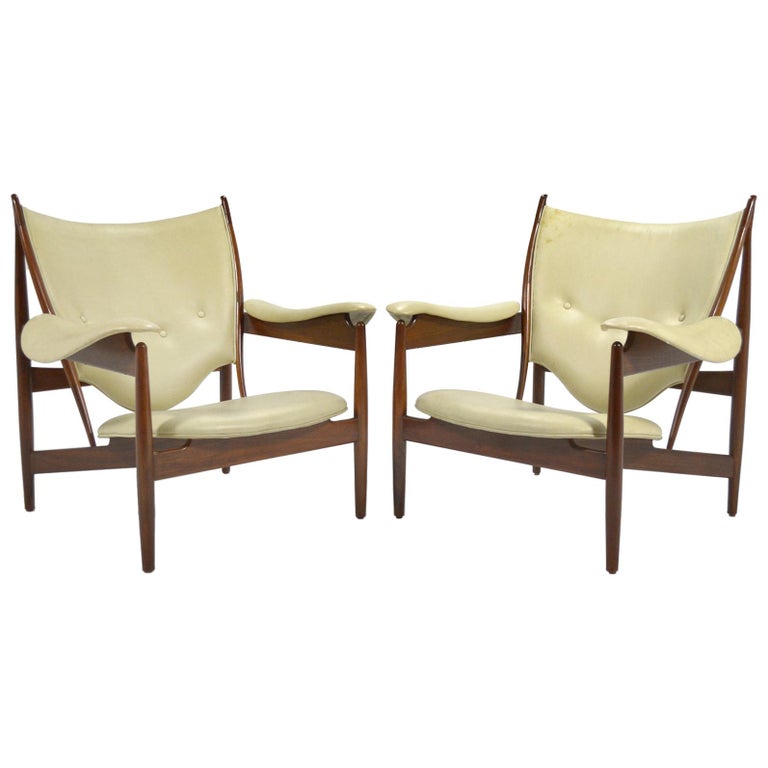Finn Juhl Pair of Chieftain Chairs by Baker For Sale