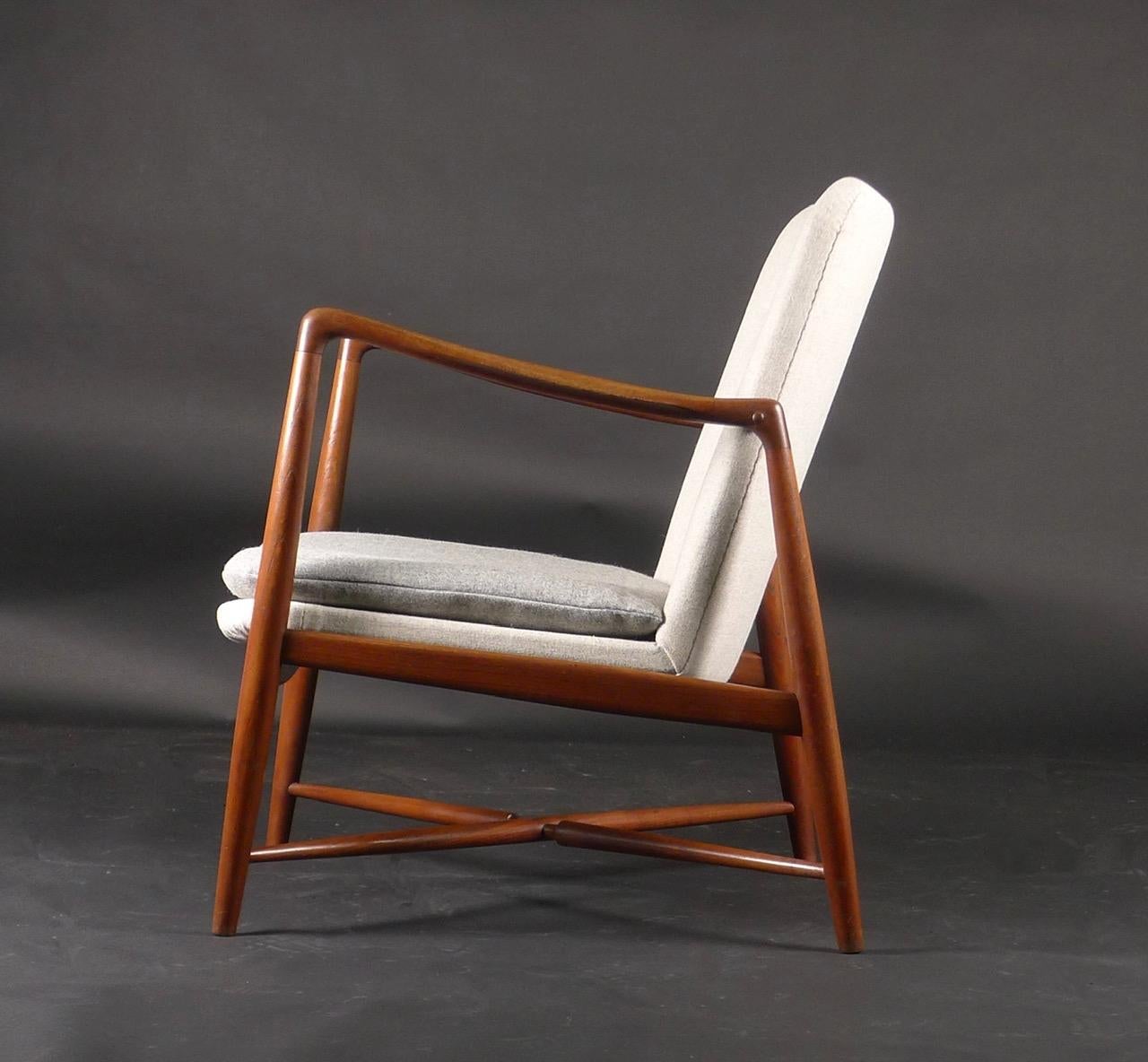 Finn Juhl, Pair of Fireplace Chairs, model BO59, by Bovirke, designed 1946 For Sale 2