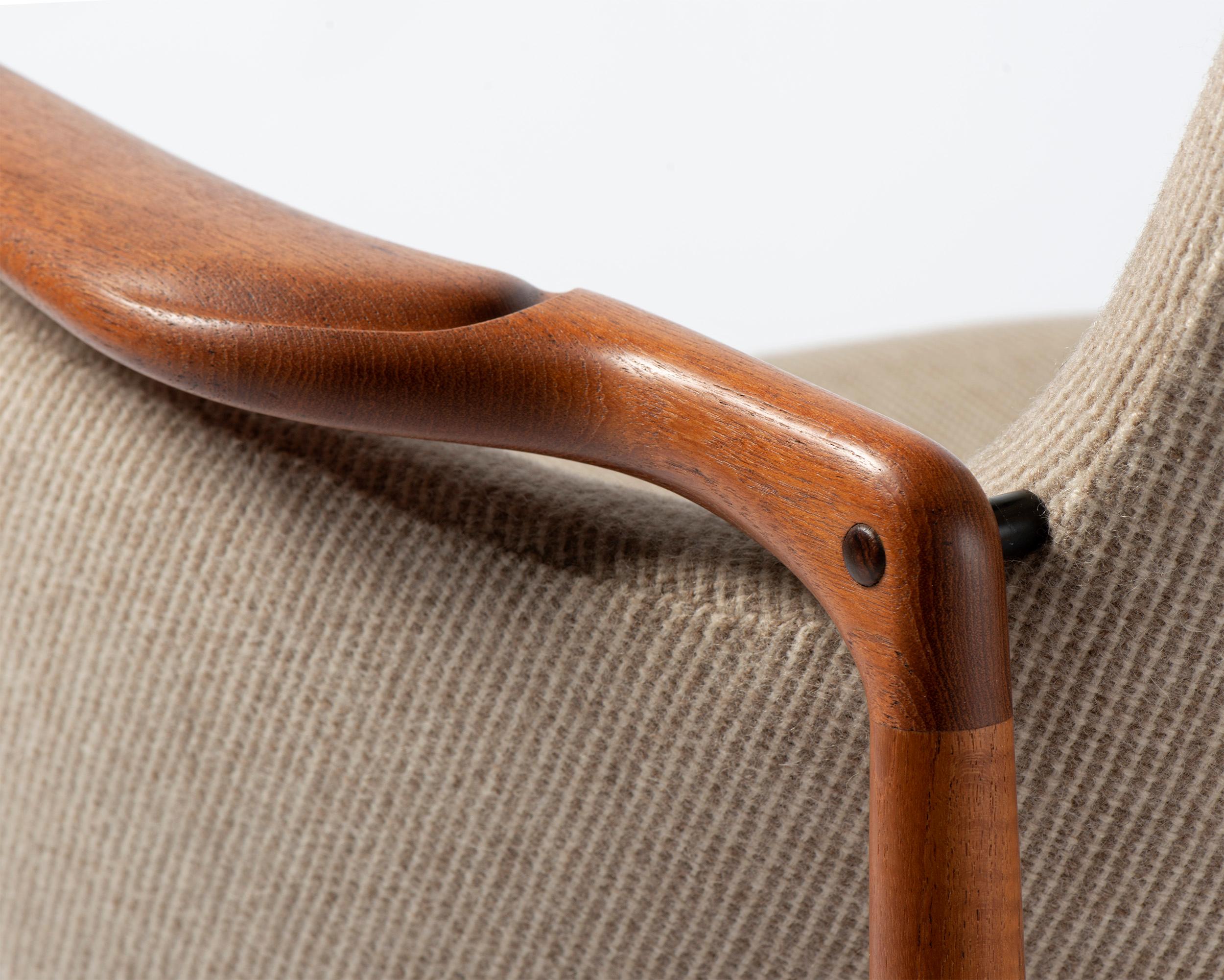 Tissu Paire de chaises NV-53 originales de Finn Juhl, c1950s en vente