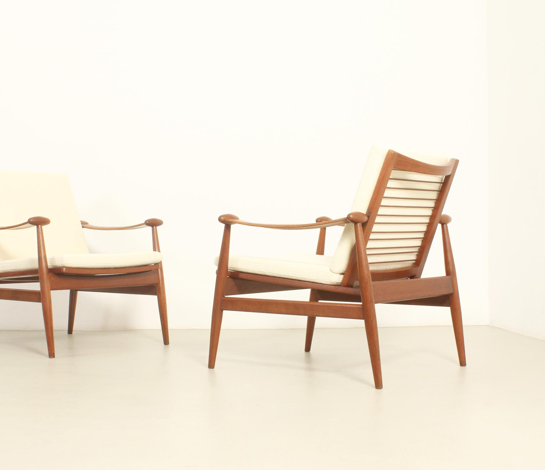 Paire de chaises Spade de Finn Juhl pour France & Søn, Danemark, années 1960 en vente 3
