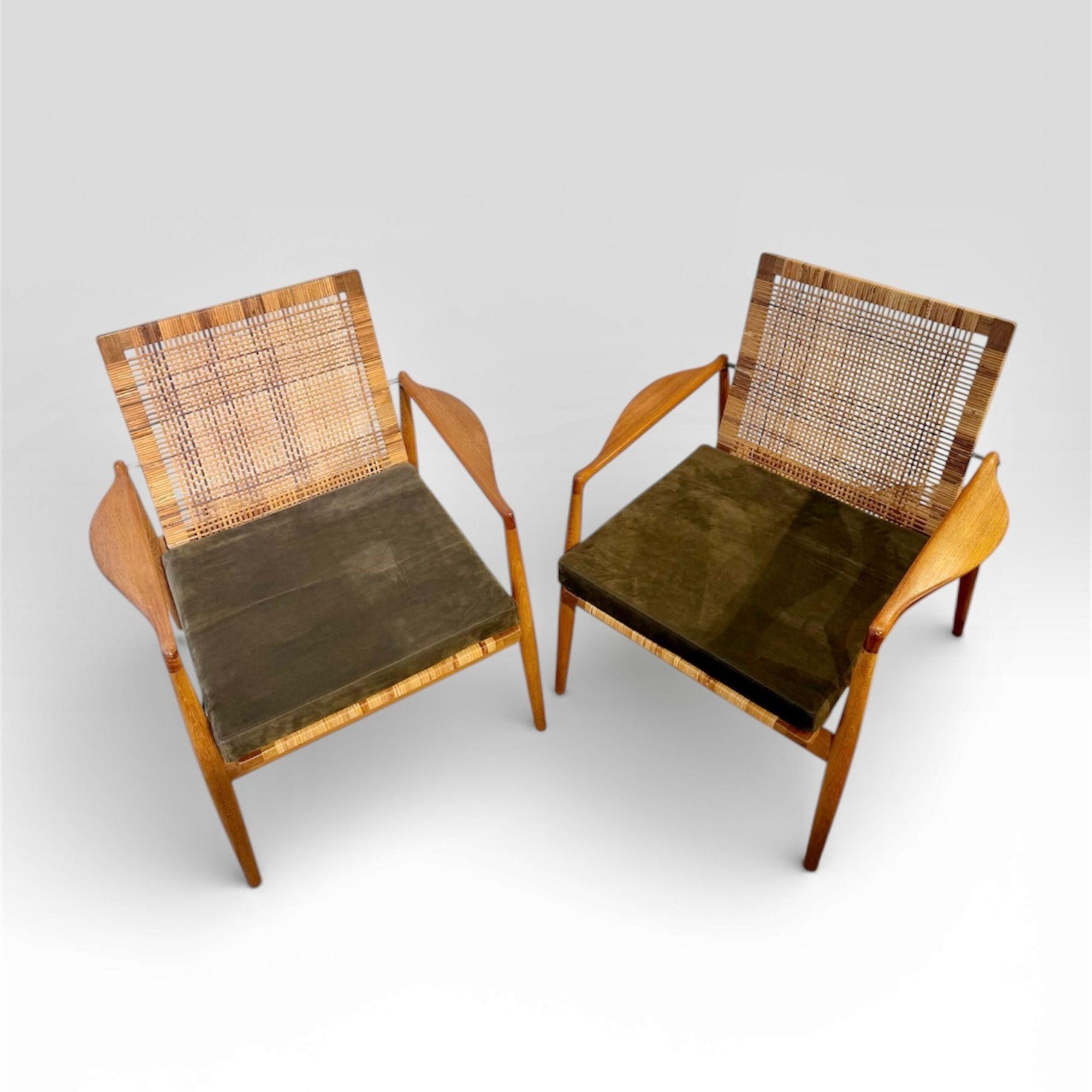 Ein Paar SW 96 Loungesessel von Finn Juhls