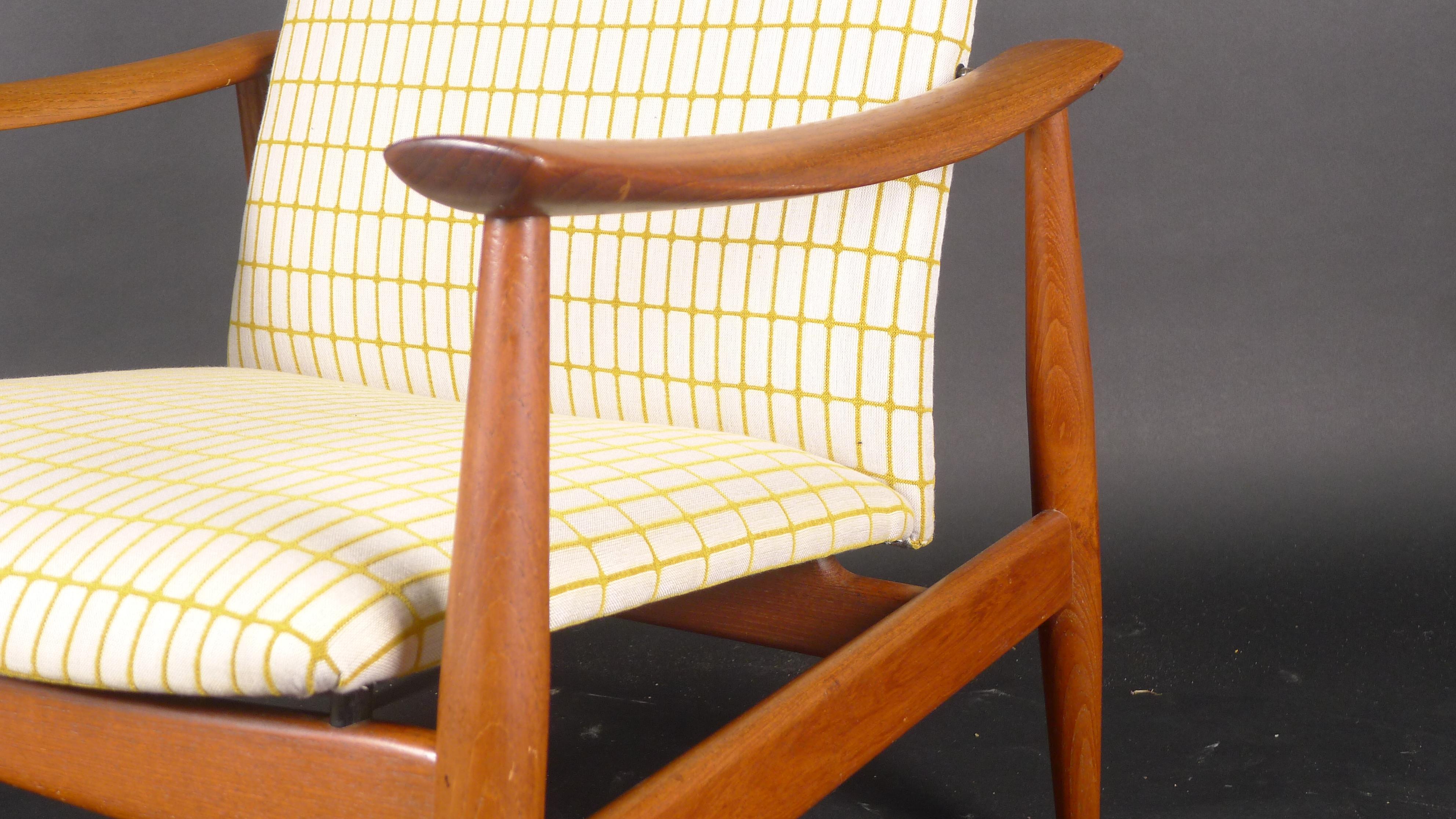 Finn Juhl, Pair of Teak Easy Chairs, Model Fd138, France & Son, 1959 For Sale 4